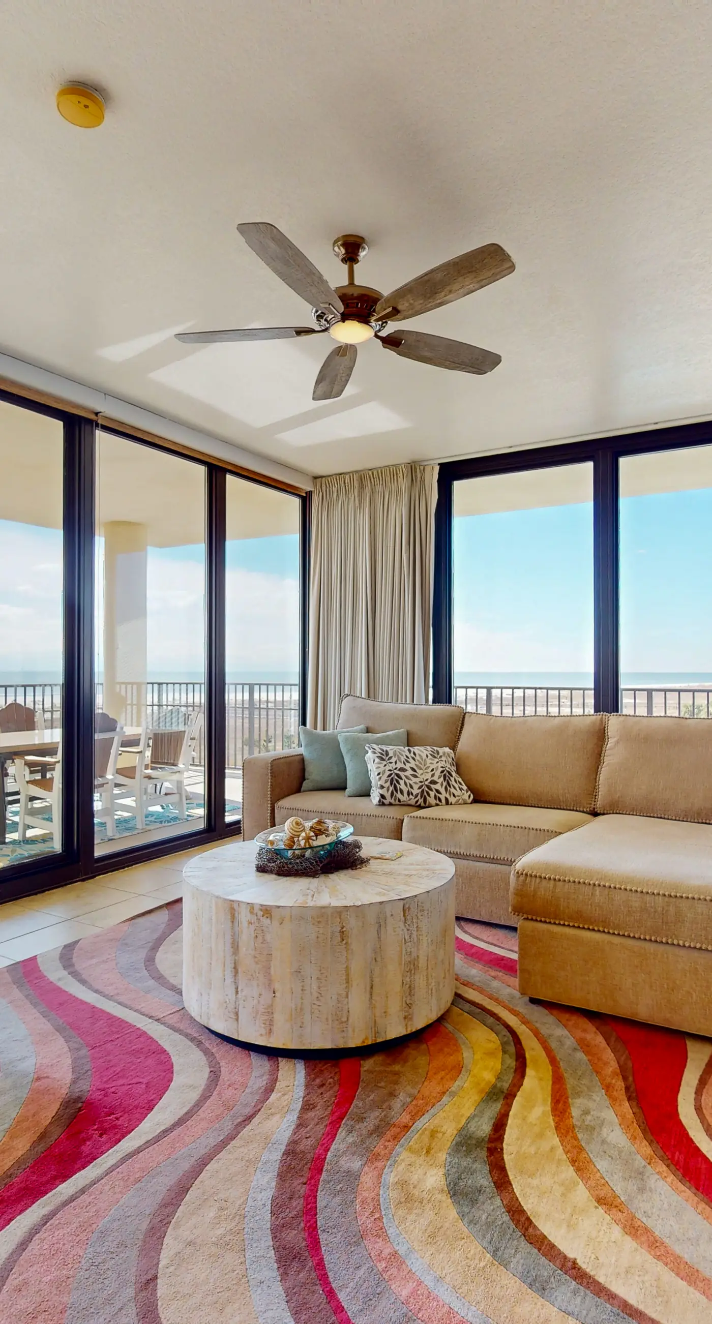 Beachfront condo with indoor & outdoor pools, hot tub, fitness center, tennis