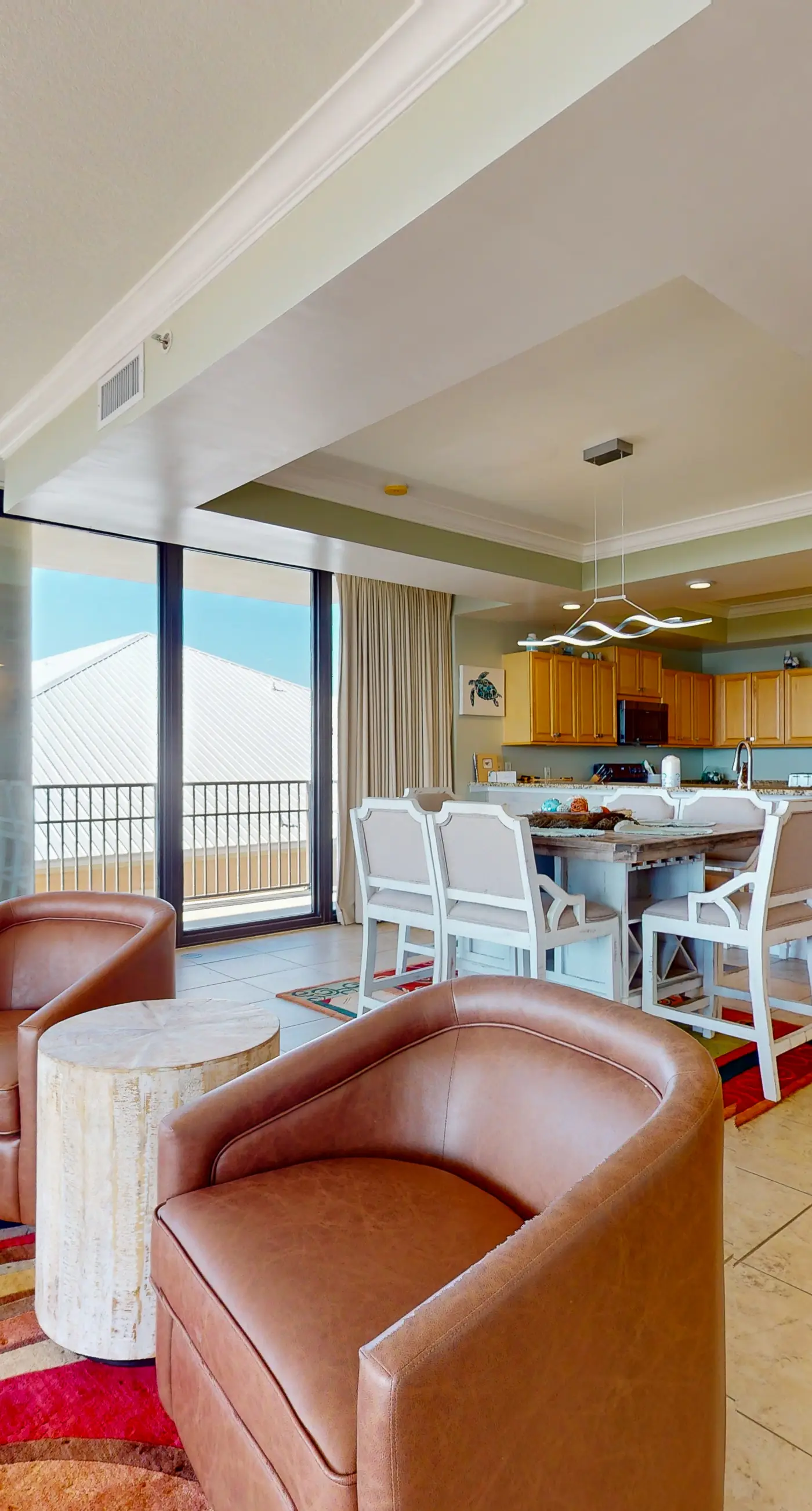 Beachfront condo with indoor & outdoor pools, hot tub, fitness center, tennis