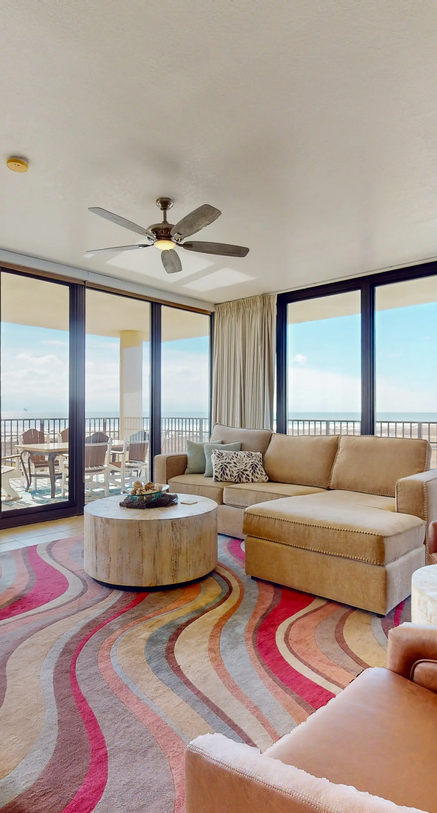 Beachfront condo with indoor & outdoor pools, hot tub, fitness center, tennis