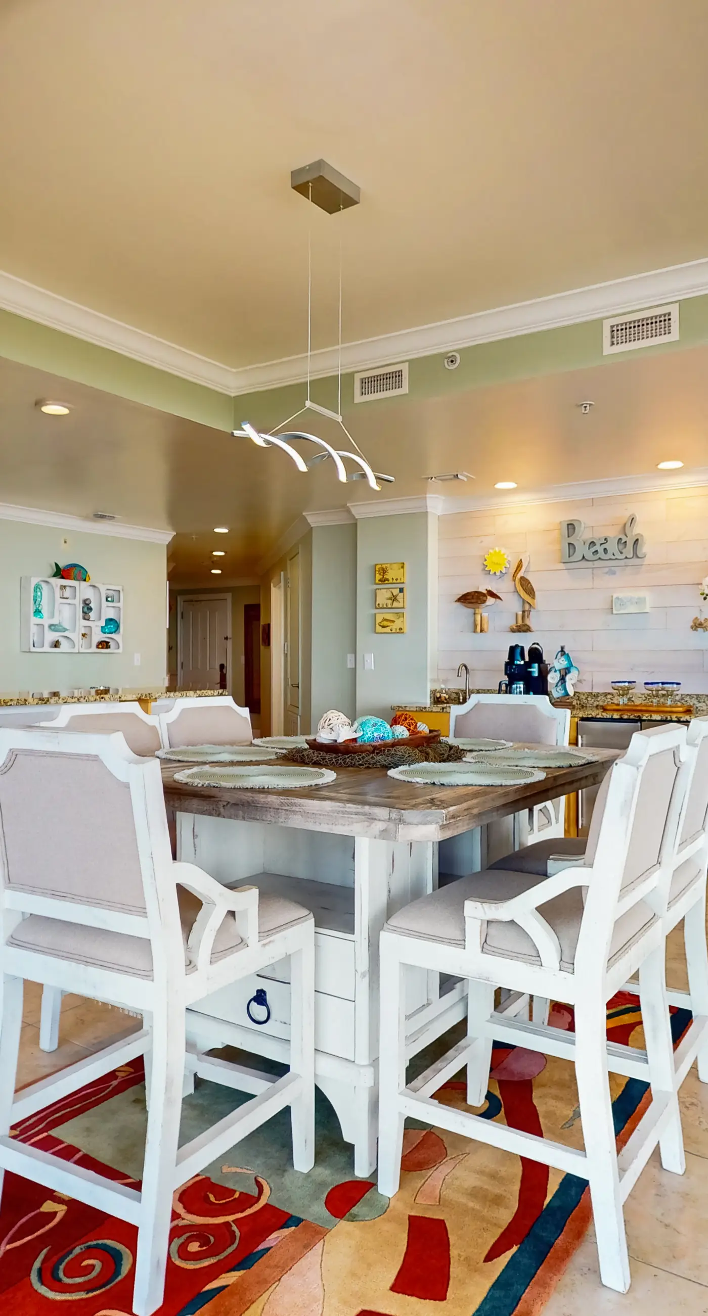 Beachfront condo with indoor & outdoor pools, hot tub, fitness center, tennis