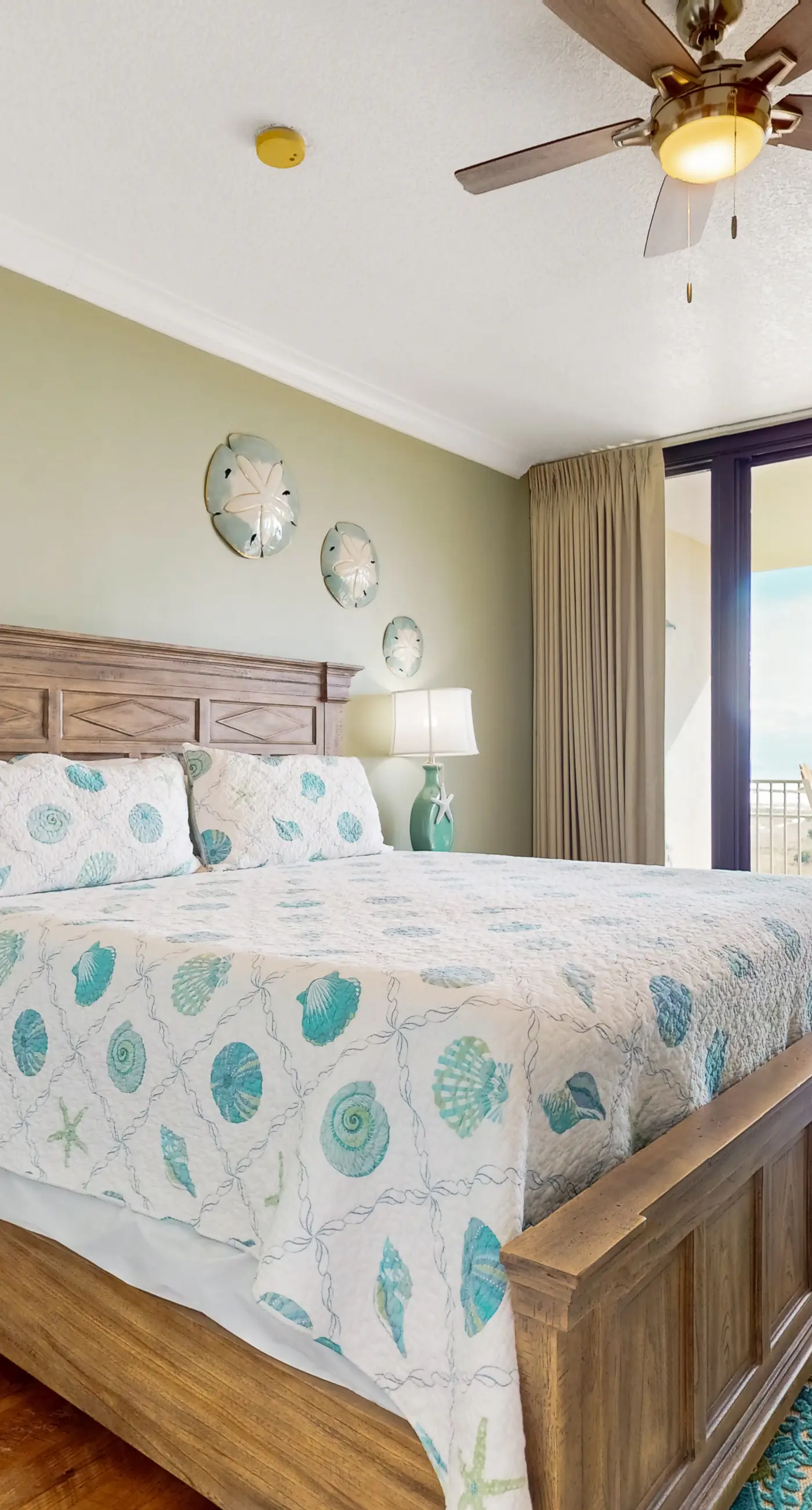Beachfront condo with indoor & outdoor pools, hot tub, fitness center, tennis