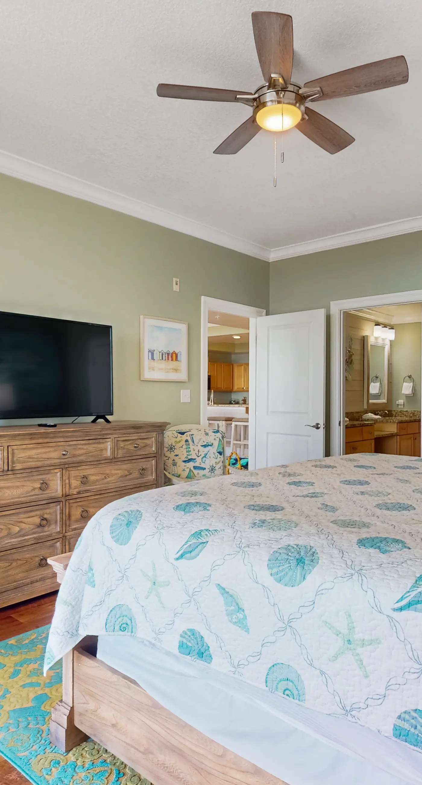 Beachfront condo with indoor & outdoor pools, hot tub, fitness center, tennis