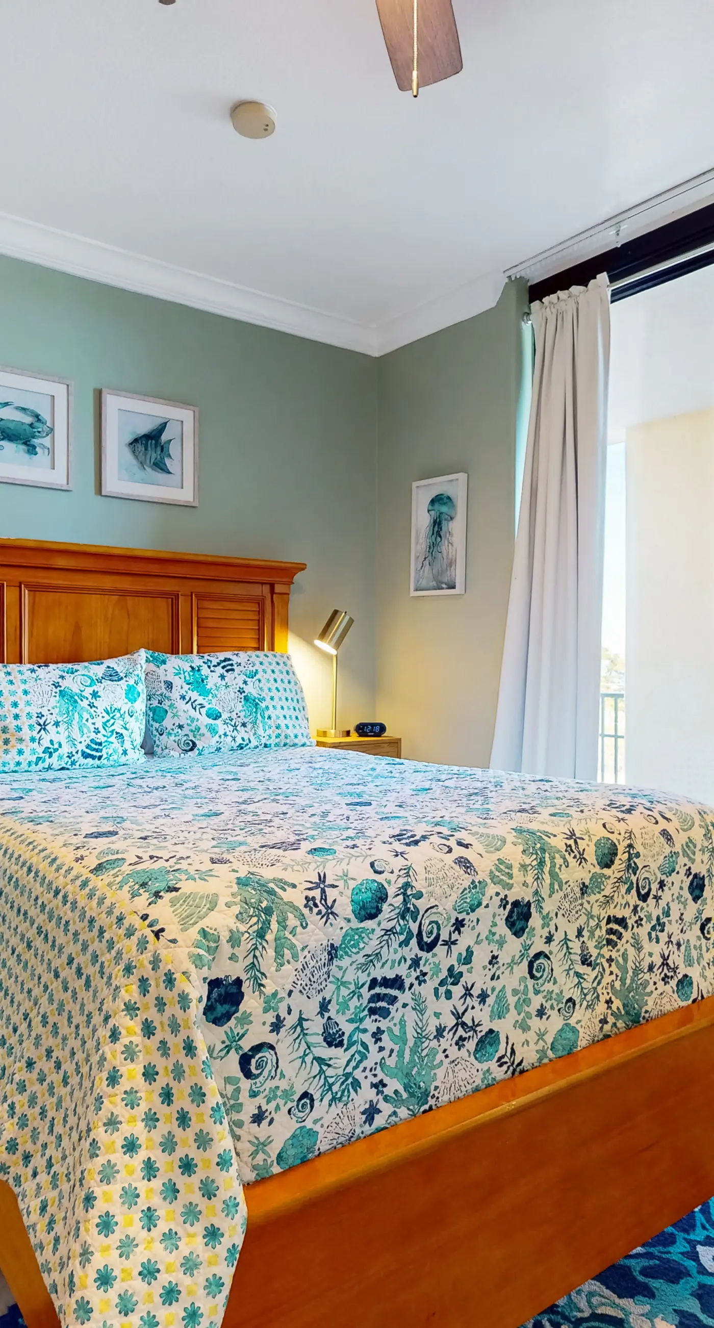 Beachfront condo with indoor & outdoor pools, hot tub, fitness center, tennis