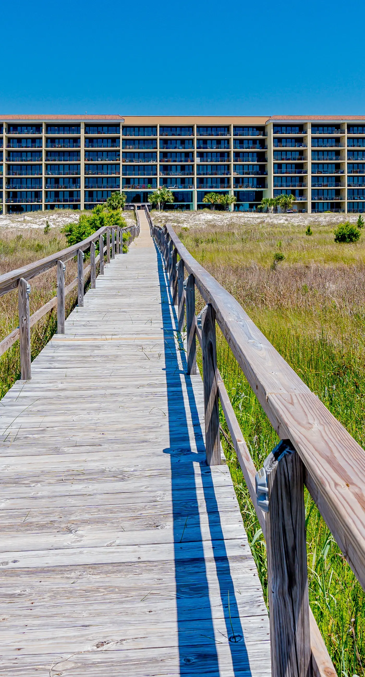 Beachfront condo with indoor & outdoor pools, hot tub, fitness center, tennis