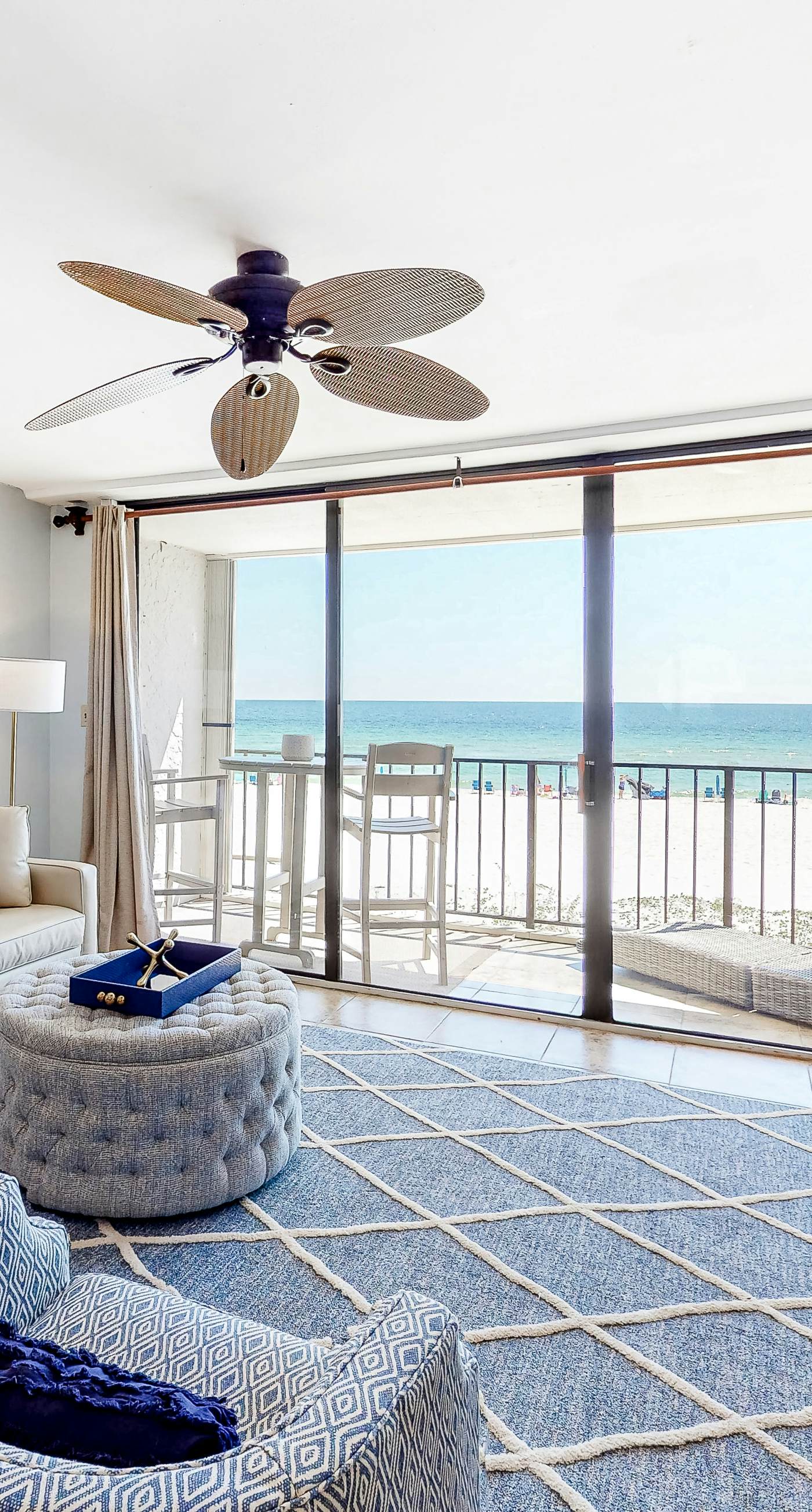 Beachfront beauty with private balcony, beach access, & shared pool,hot tub