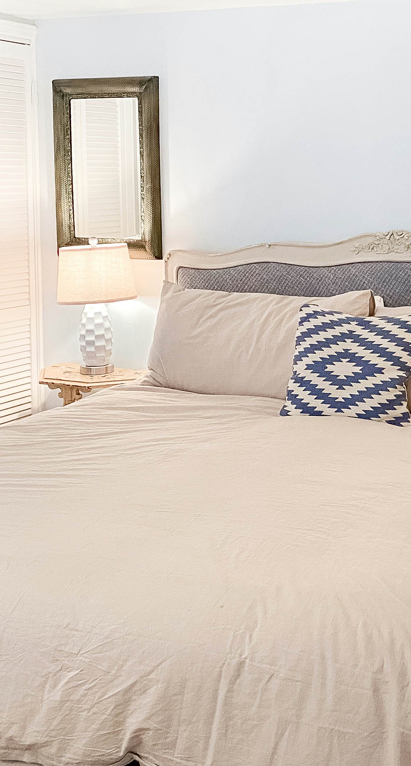 Beachfront beauty with private balcony, beach access, & shared pool,hot tub