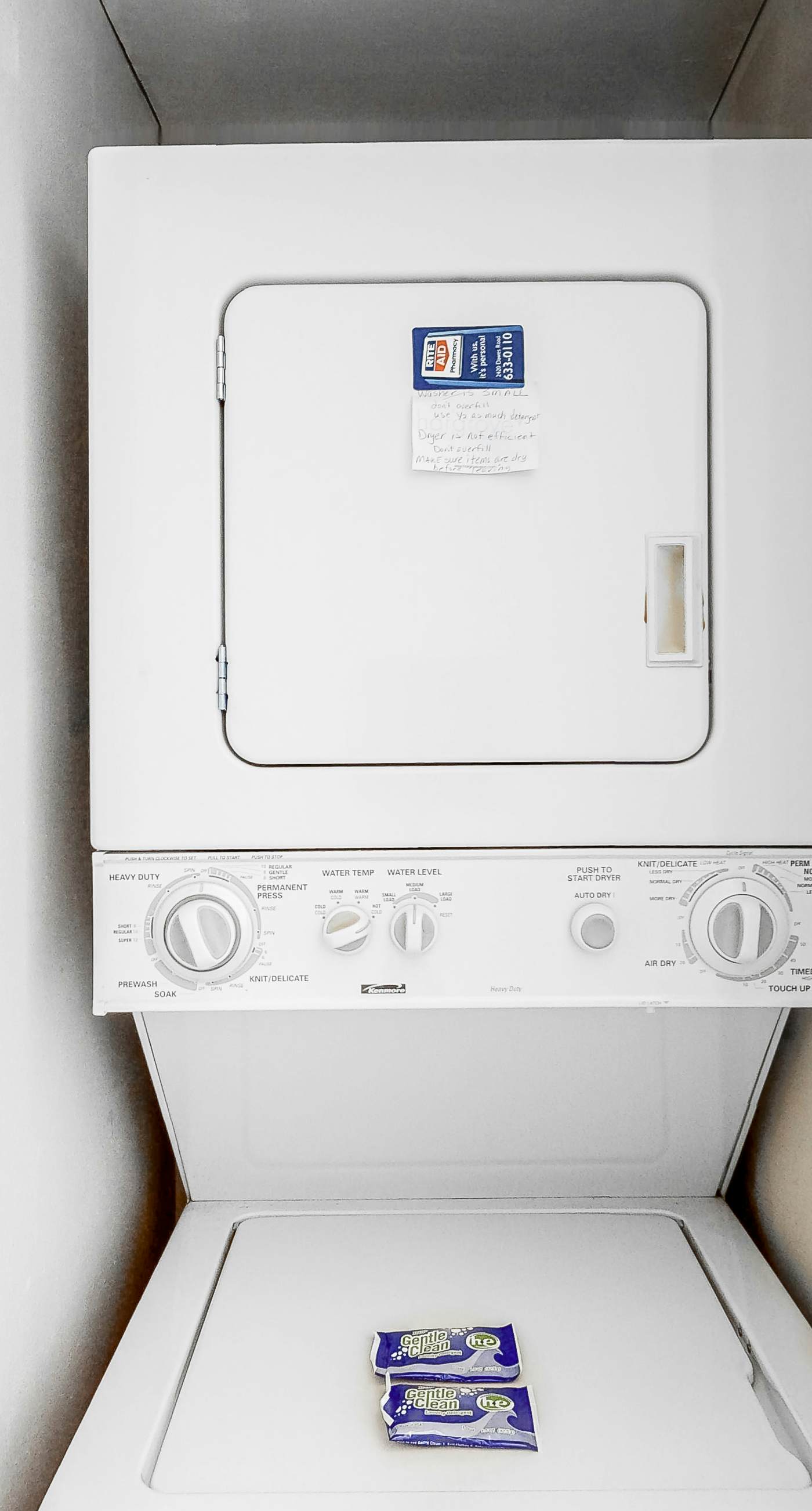 Beachfront beauty with private balcony, beach access, & shared pool,hot tub