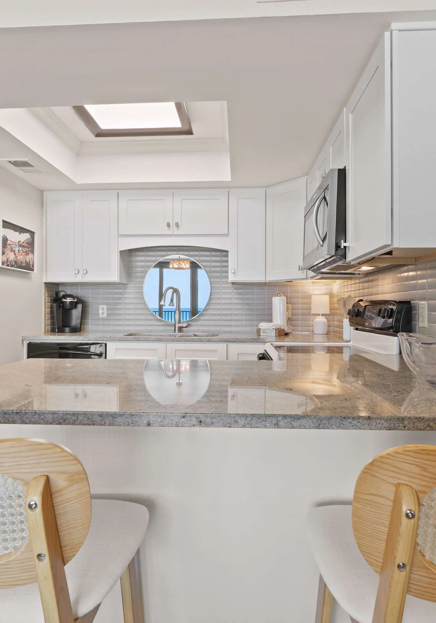 Beachfront beauty with private balcony, beach access, & shared pool,hot tub