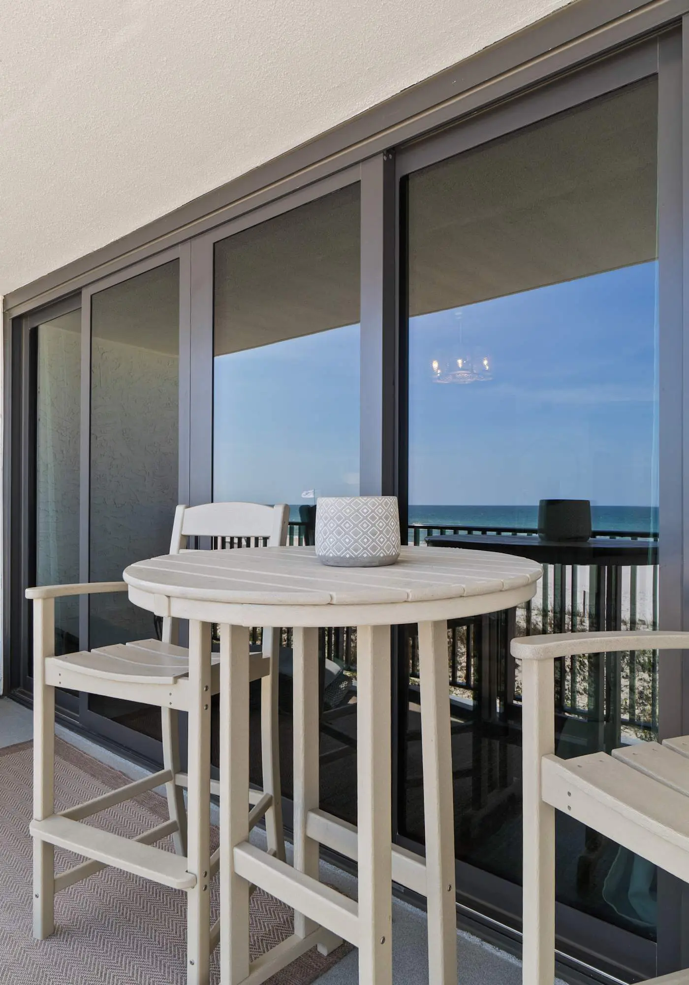 Beachfront beauty with private balcony, beach access, & shared pool,hot tub