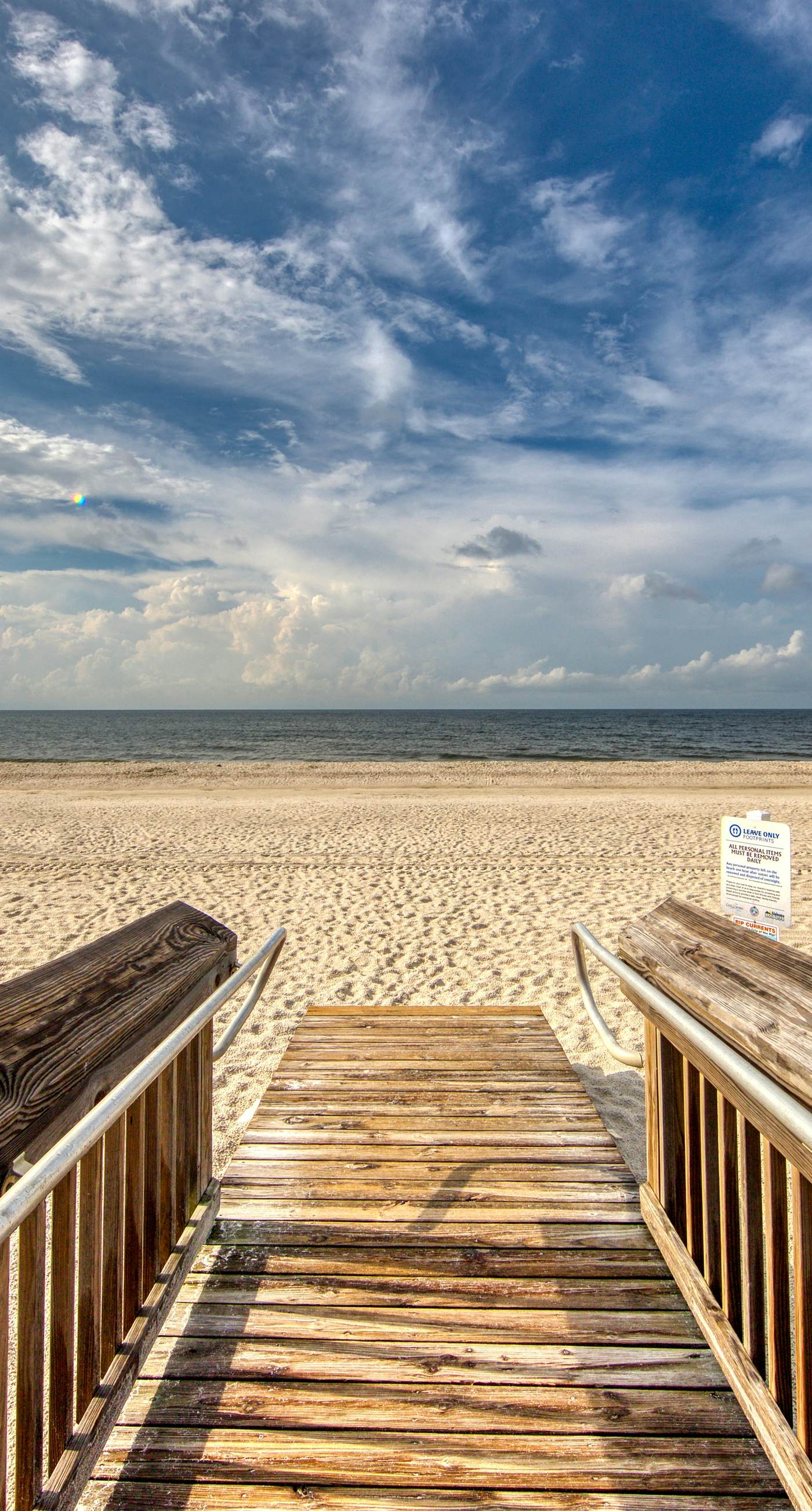 Coastal condo with Shared pool, Shared BBQ grill and beach access