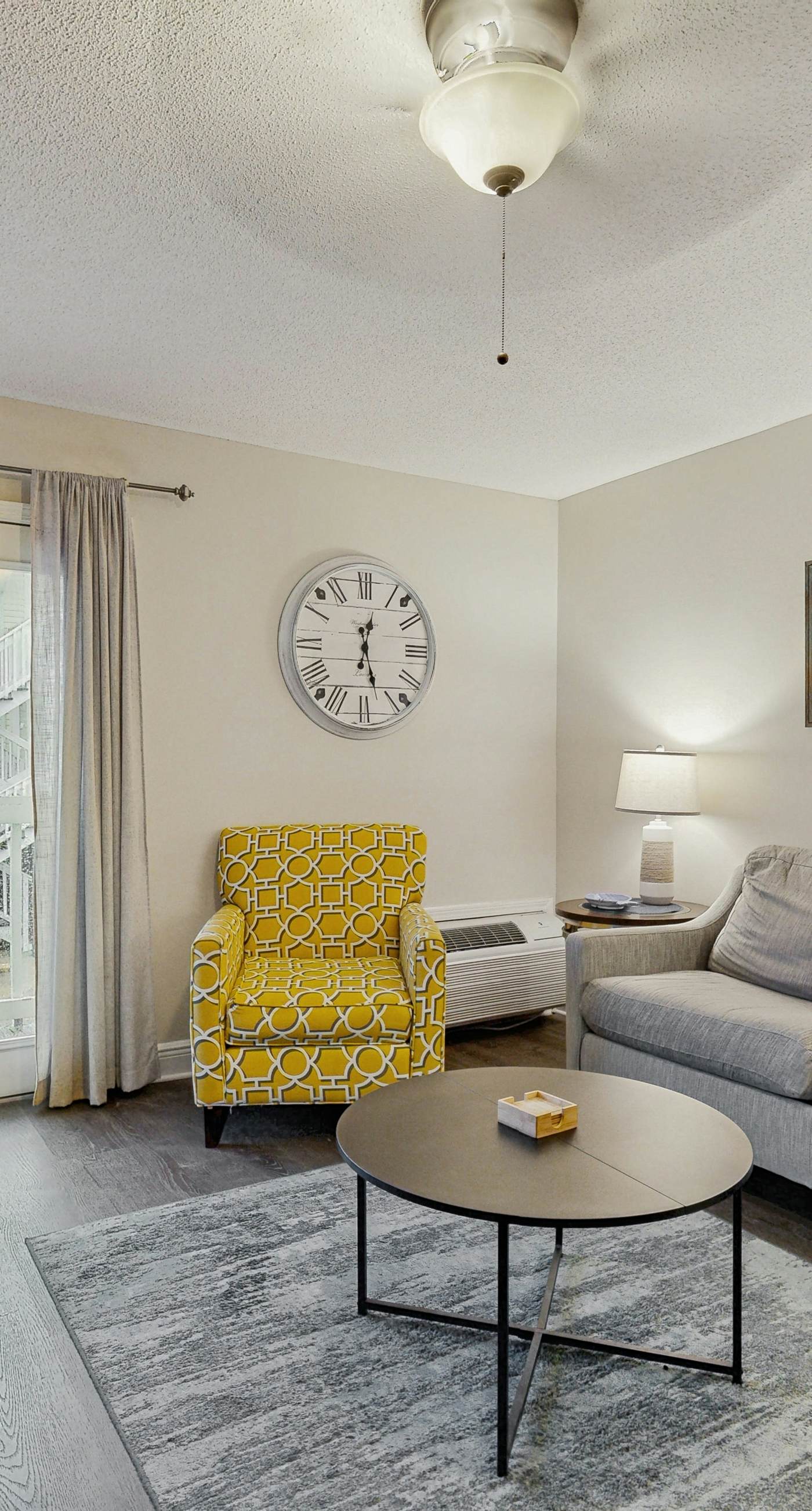 Coastal condo with Shared pool, Shared BBQ grill and beach access