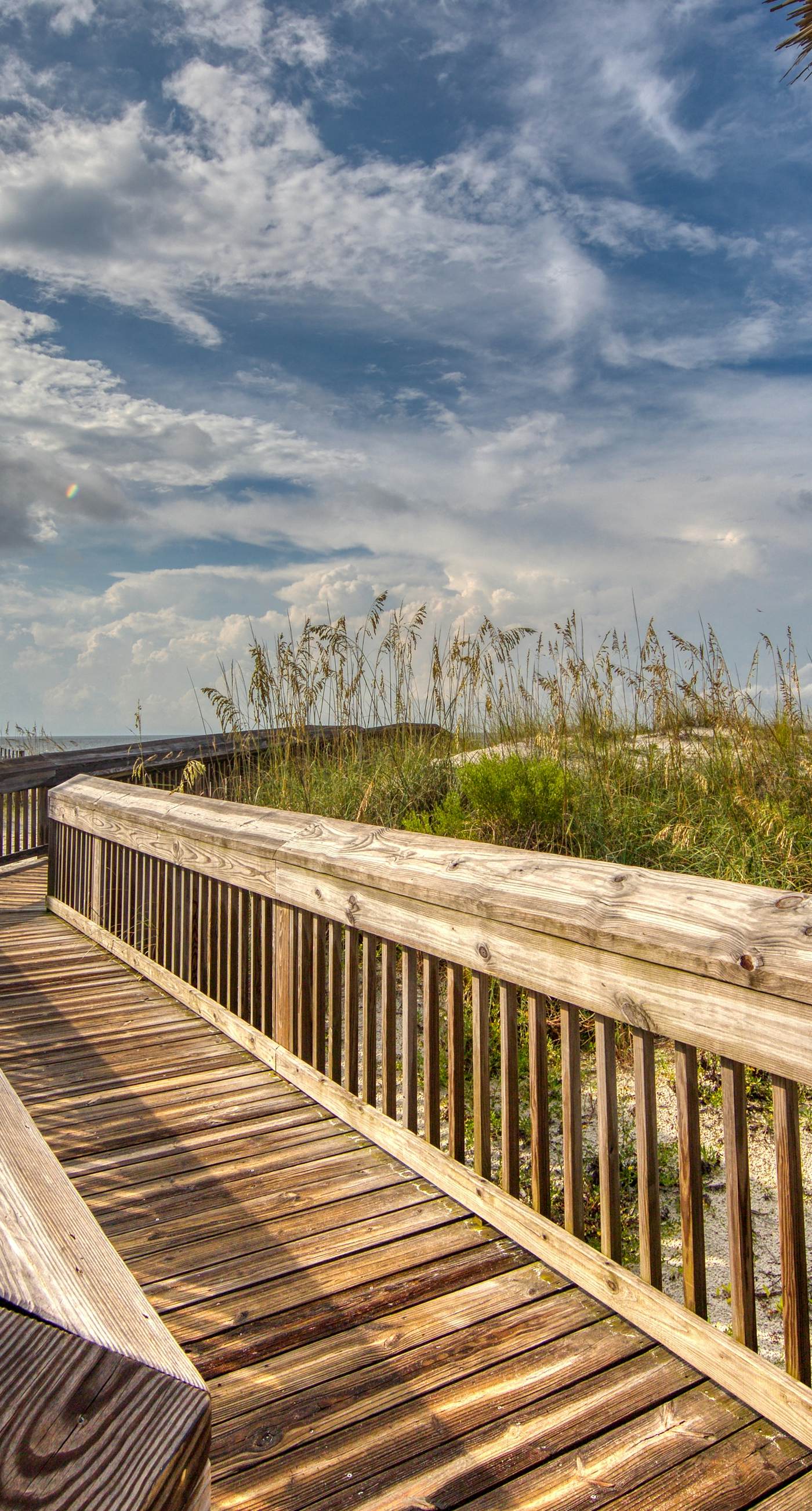 Coastal condo with Shared pool, Shared BBQ grill and beach access