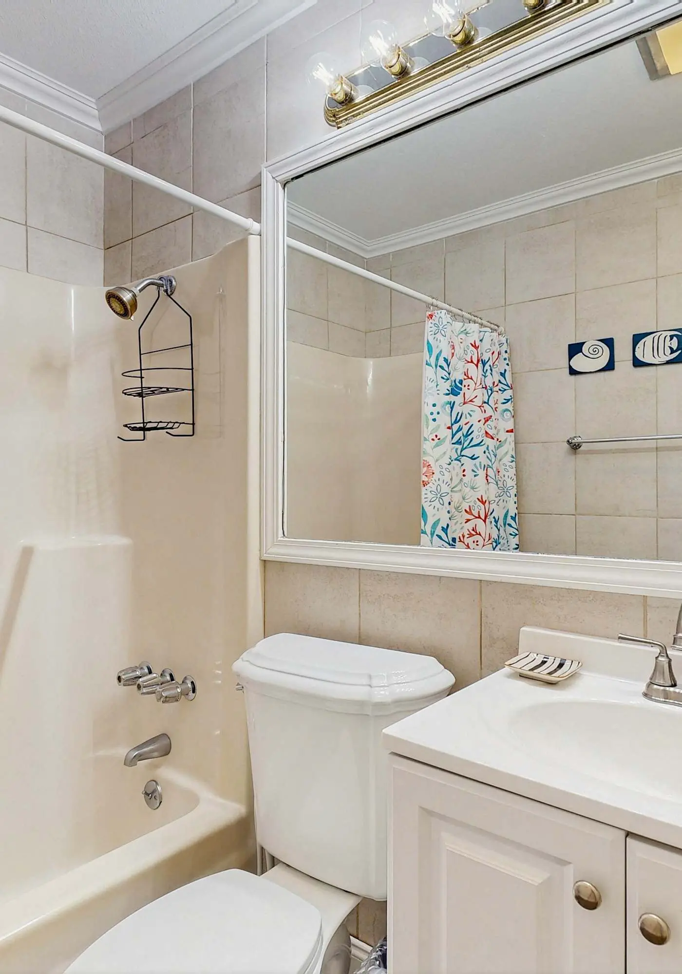 Coastal condo with Shared pool, Shared BBQ grill and beach access