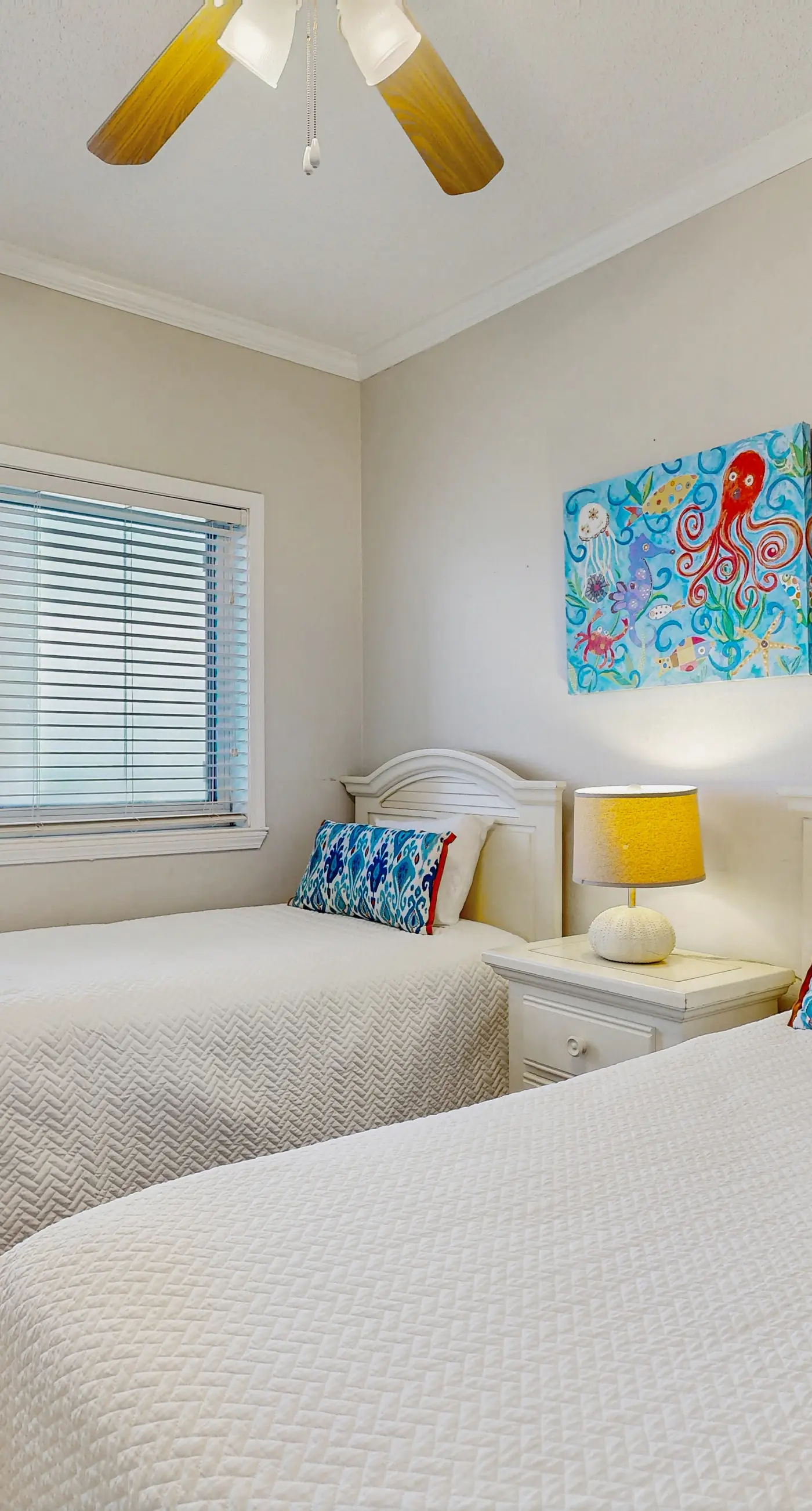 Spacious beachfront condo with full kitchen, shared pool and beach access