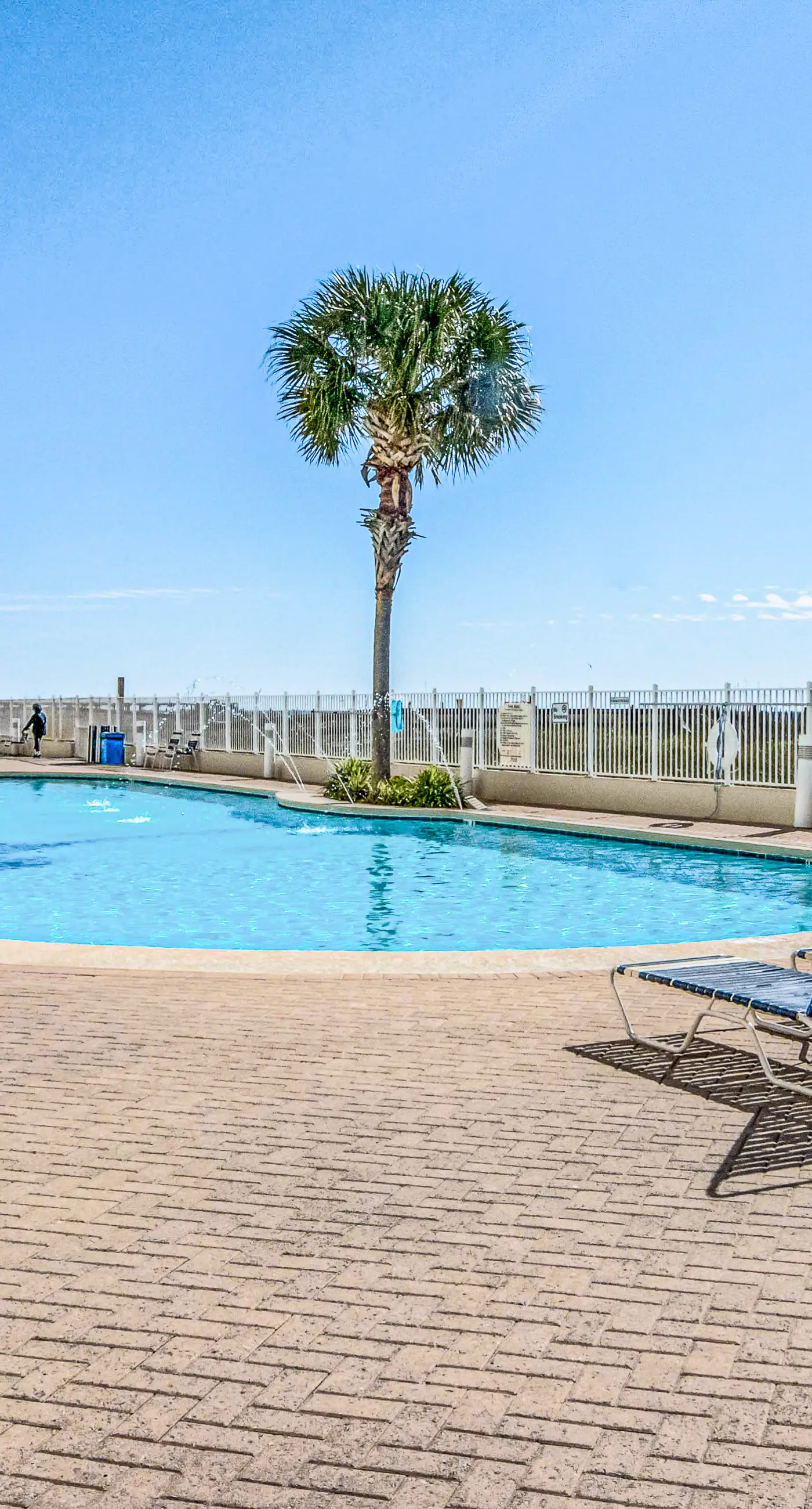 Beachfront condo with stunning views, shared hot tub, fitness room, & indoor pool