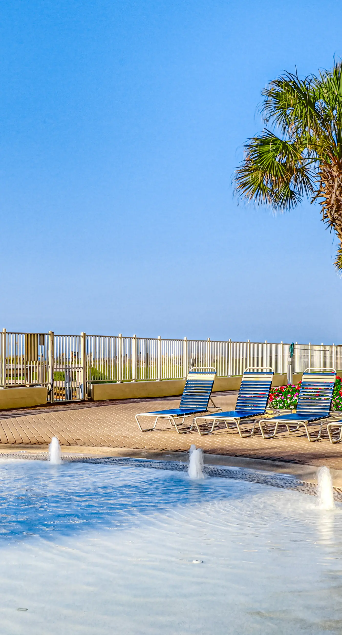 Beachfront condo with stunning views, shared hot tub, fitness room, & indoor pool