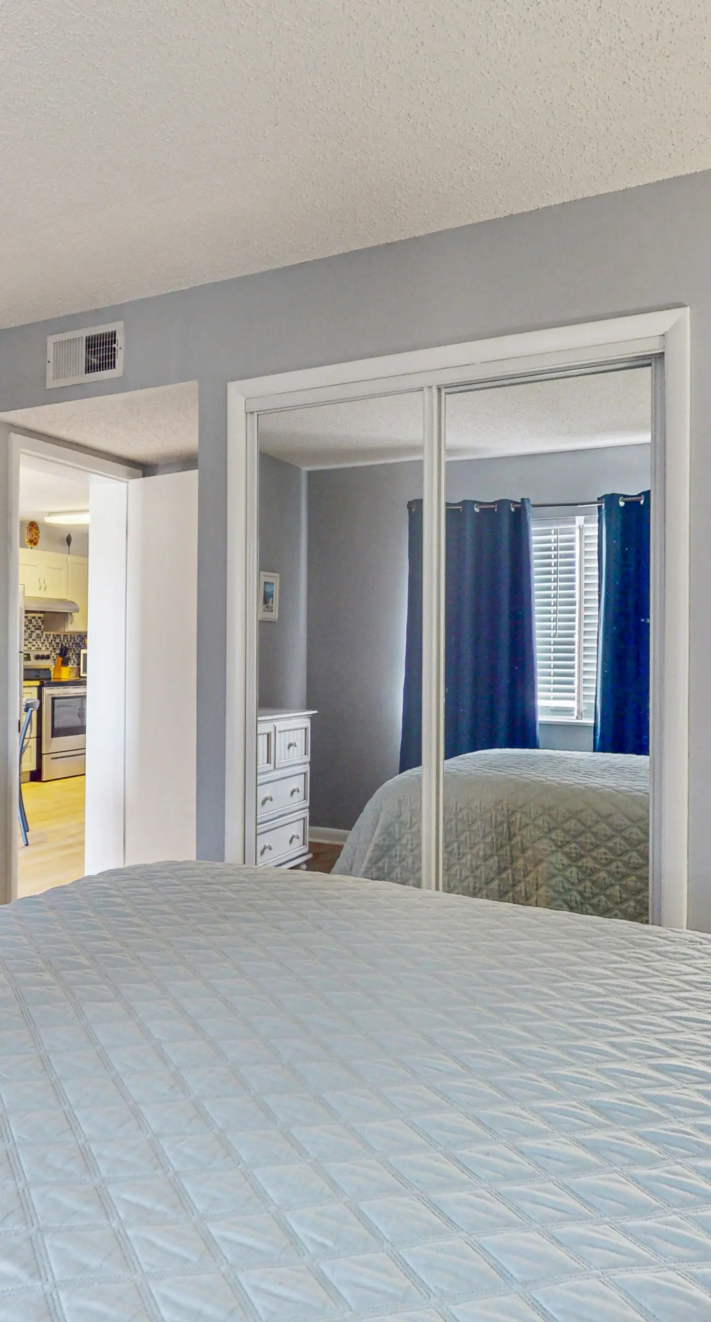 Enchanting oceanfront condo with pool, hot tub, tennis, sauna, & washer/dryer