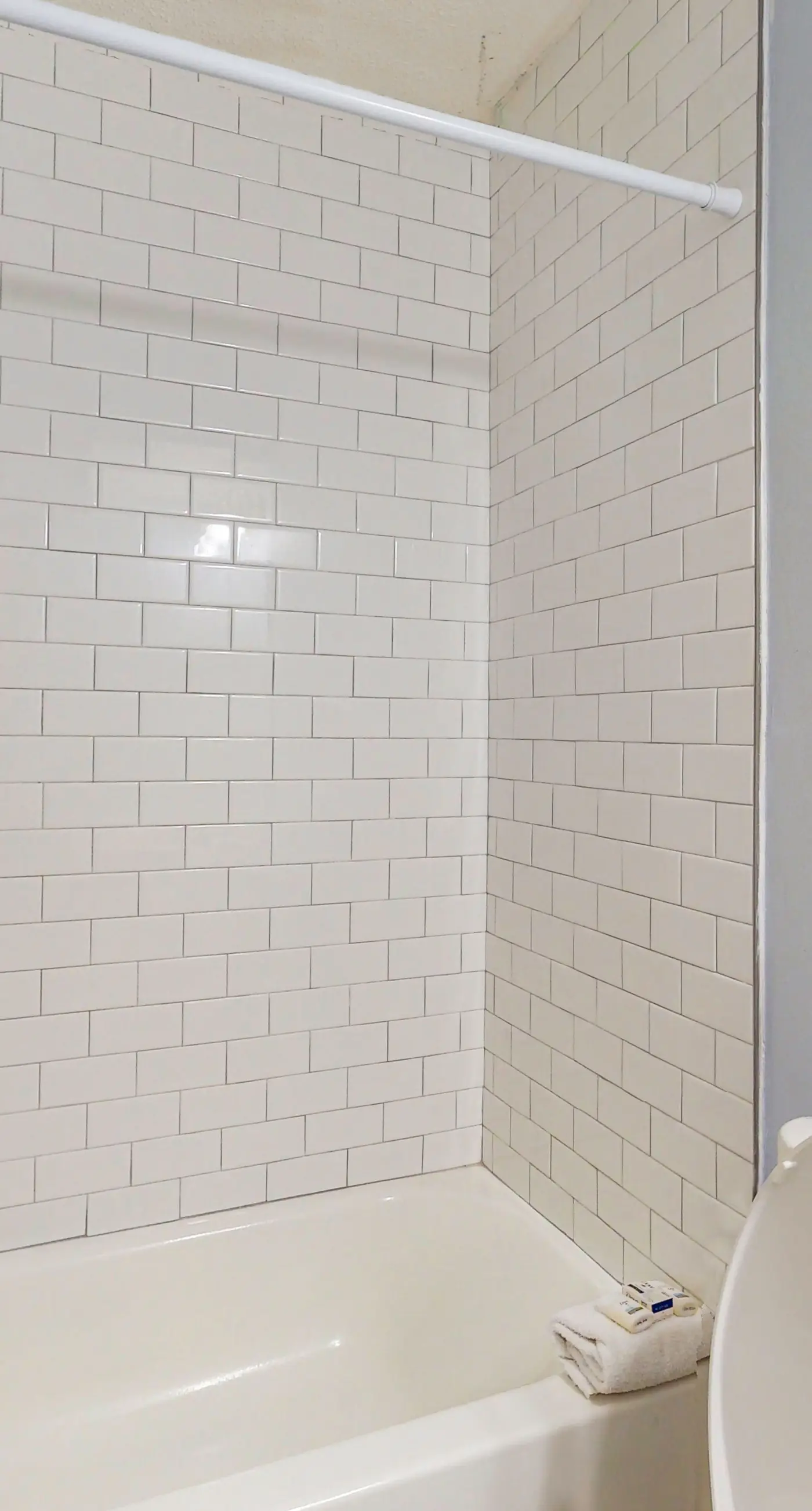 Enchanting oceanfront condo with pool, hot tub, tennis, sauna, & washer/dryer