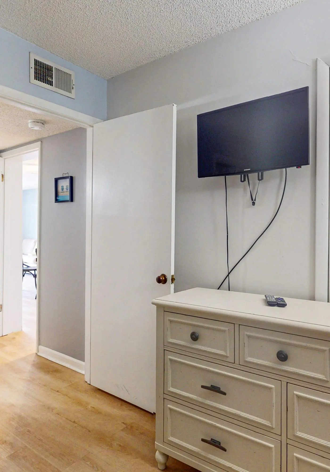 Enchanting oceanfront condo with pool, hot tub, tennis, sauna, & washer/dryer
