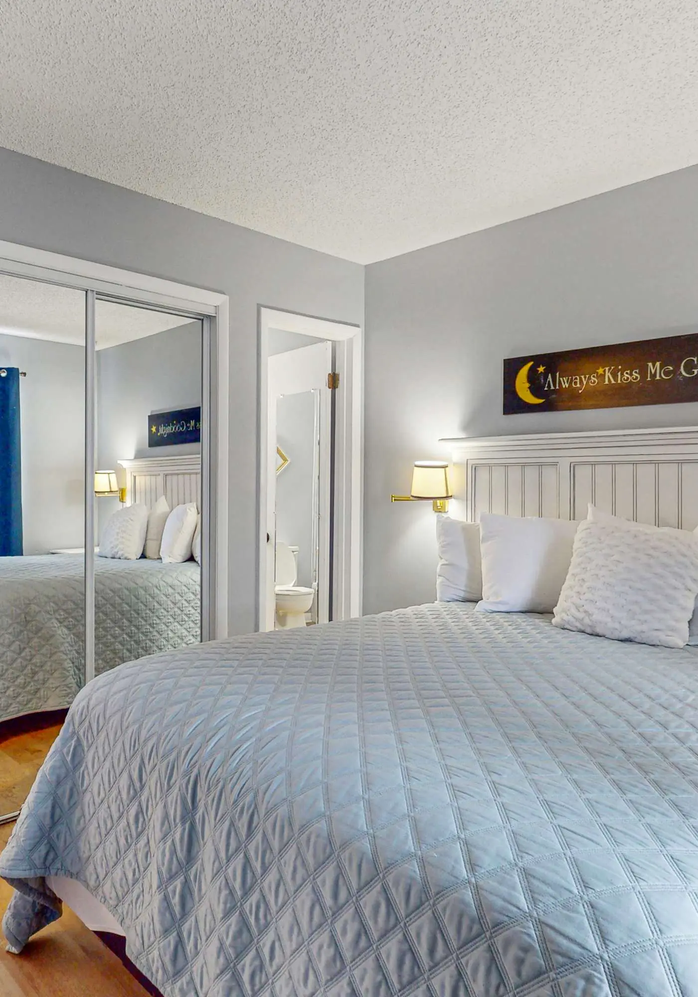 Enchanting oceanfront condo with pool, hot tub, tennis, sauna, & washer/dryer