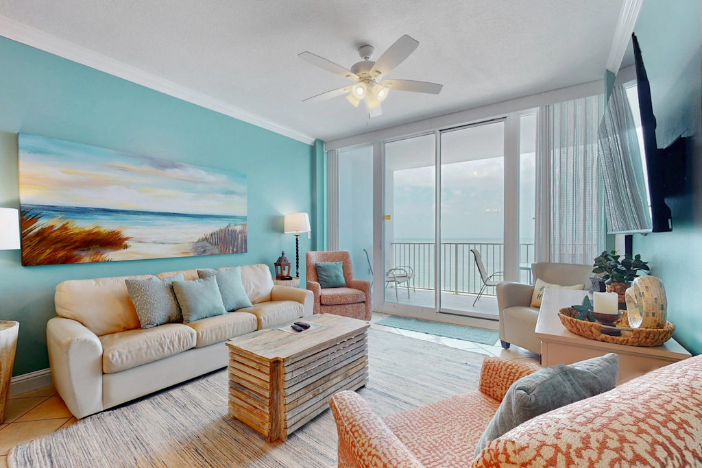 Oceanfront condo with sweeping views, washer/dryer, central AC, & access to pool