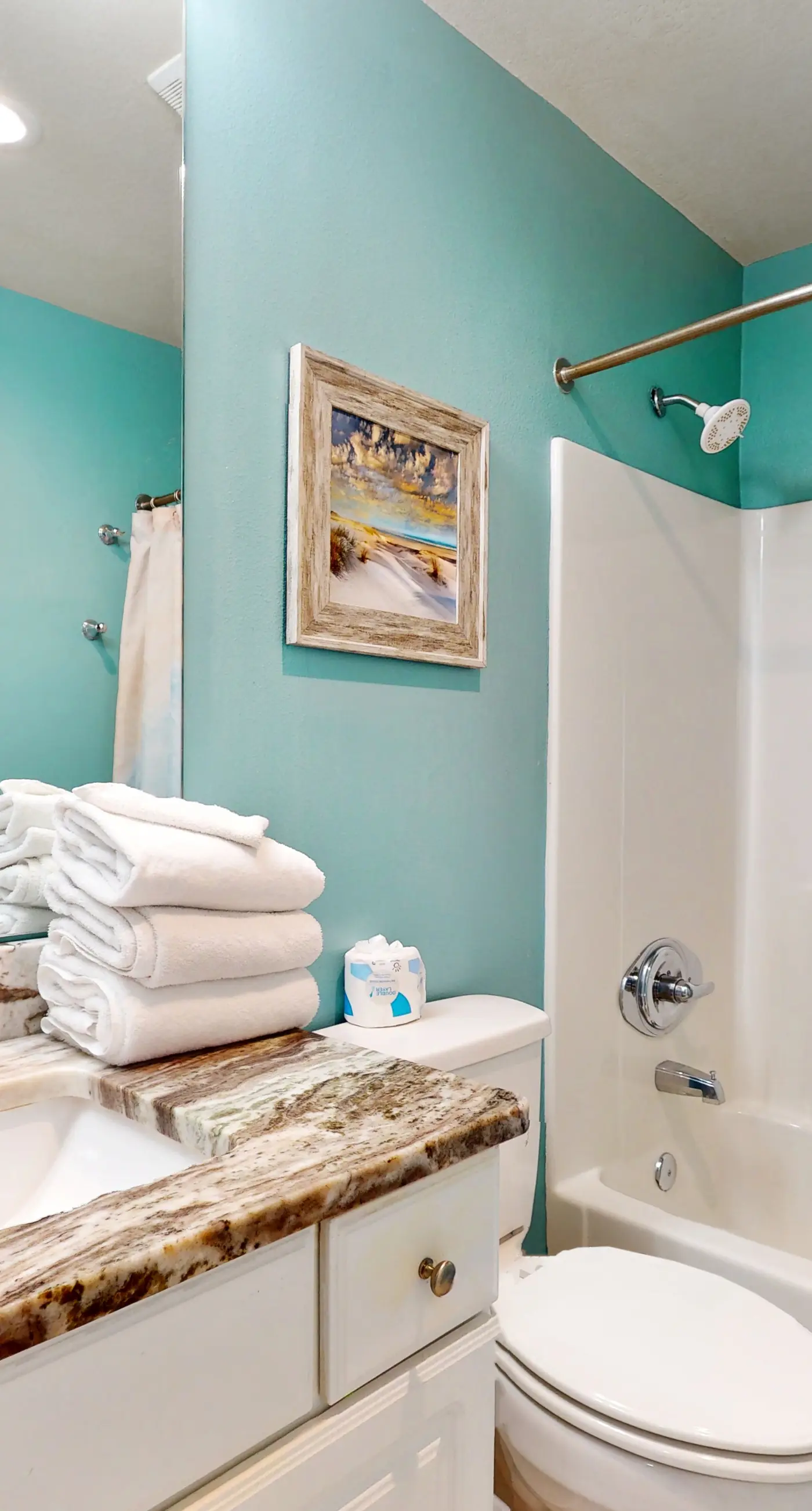 Oceanfront condo with sweeping views, washer/dryer, central AC, & access to pool