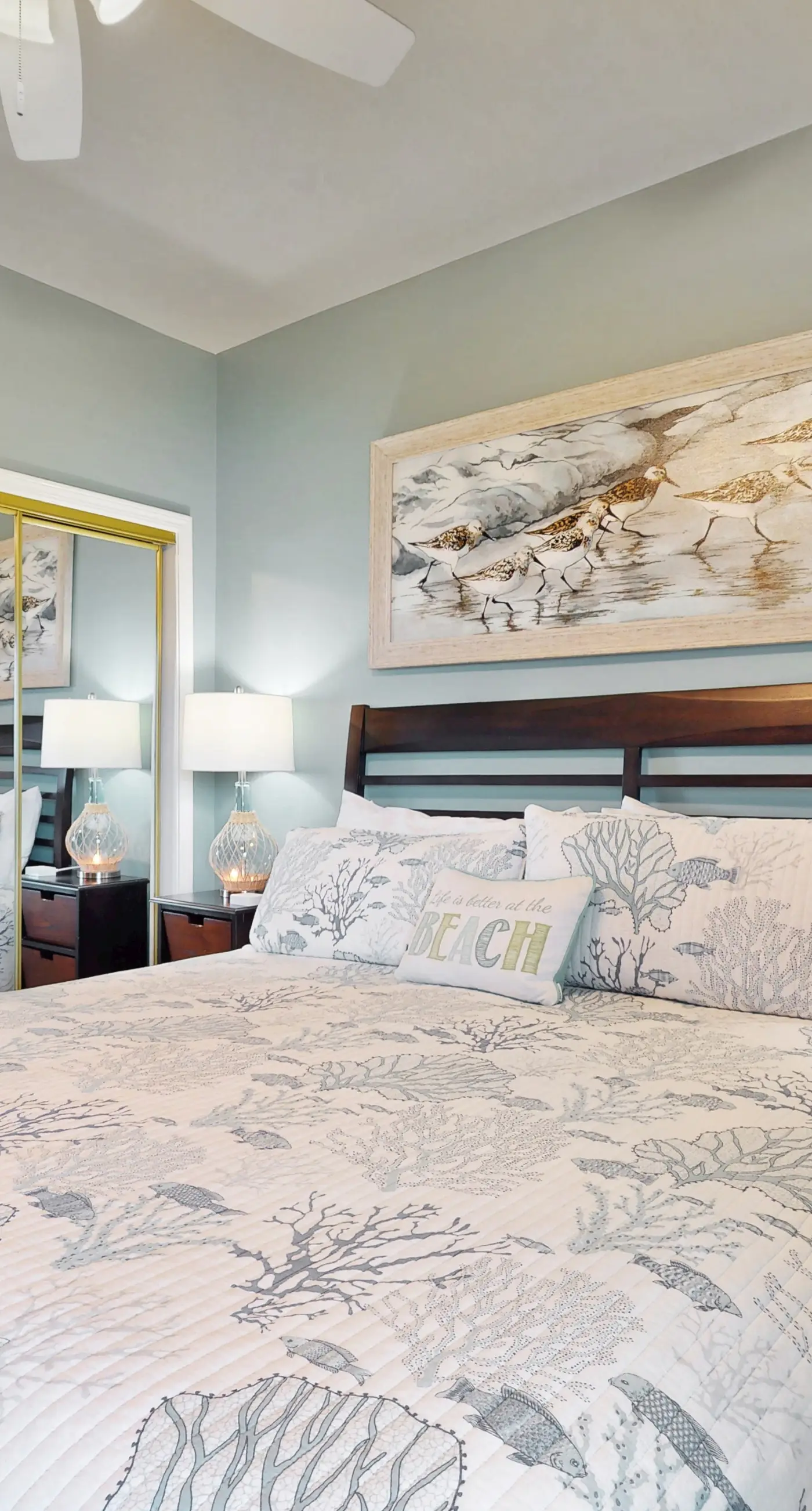Oceanfront condo with sweeping views, washer/dryer, central AC, & access to pool