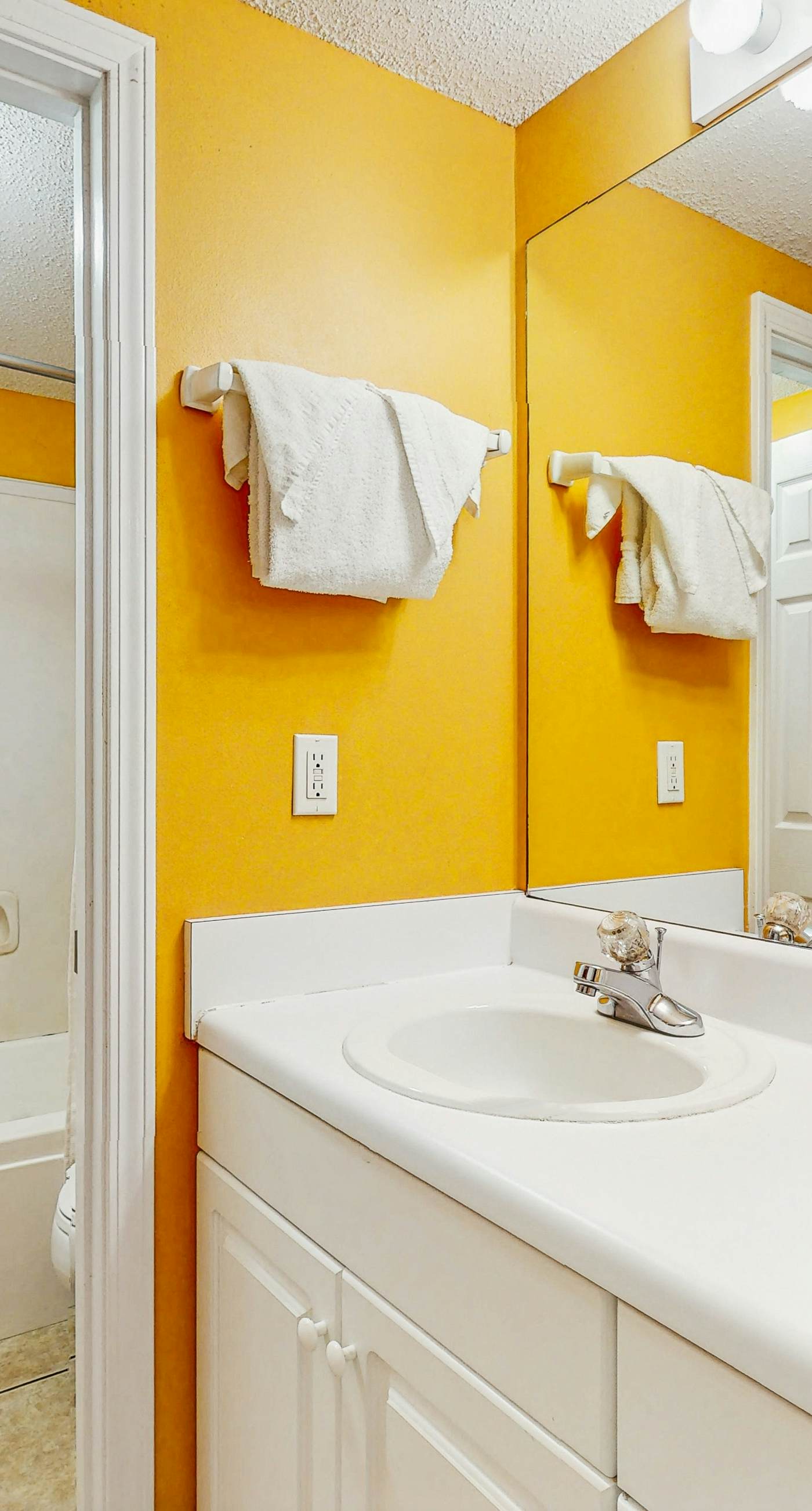 Unique dog-friendly Gulf-front condo with amazing views, pools, sauna, gym, & AC