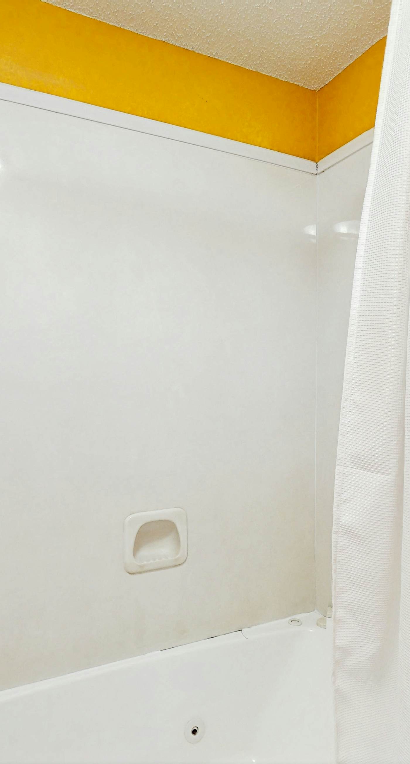 Unique dog-friendly Gulf-front condo with amazing views, pools, sauna, gym, & AC