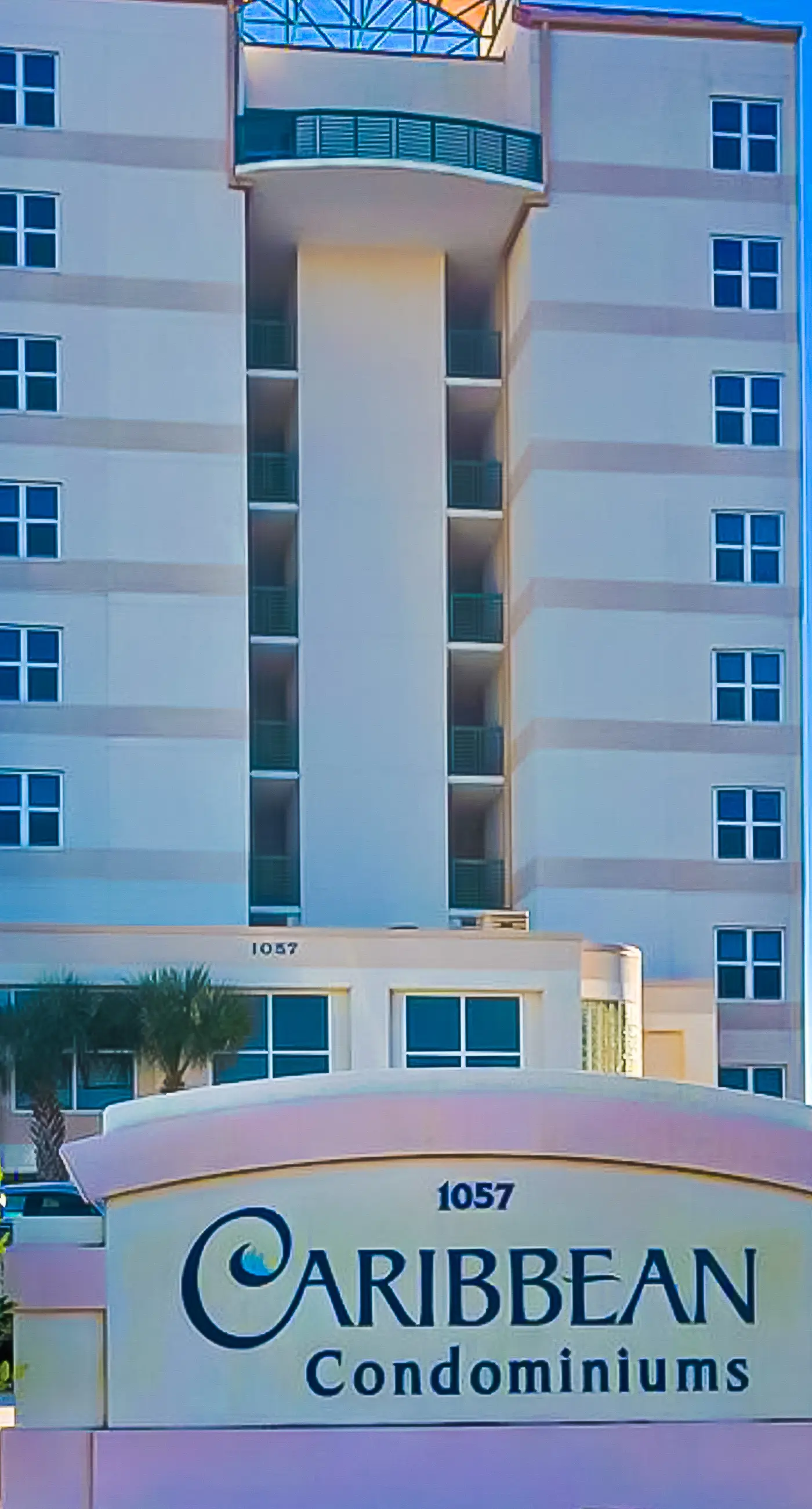Unique dog-friendly Gulf-front condo with amazing views, pools, sauna, gym, & AC