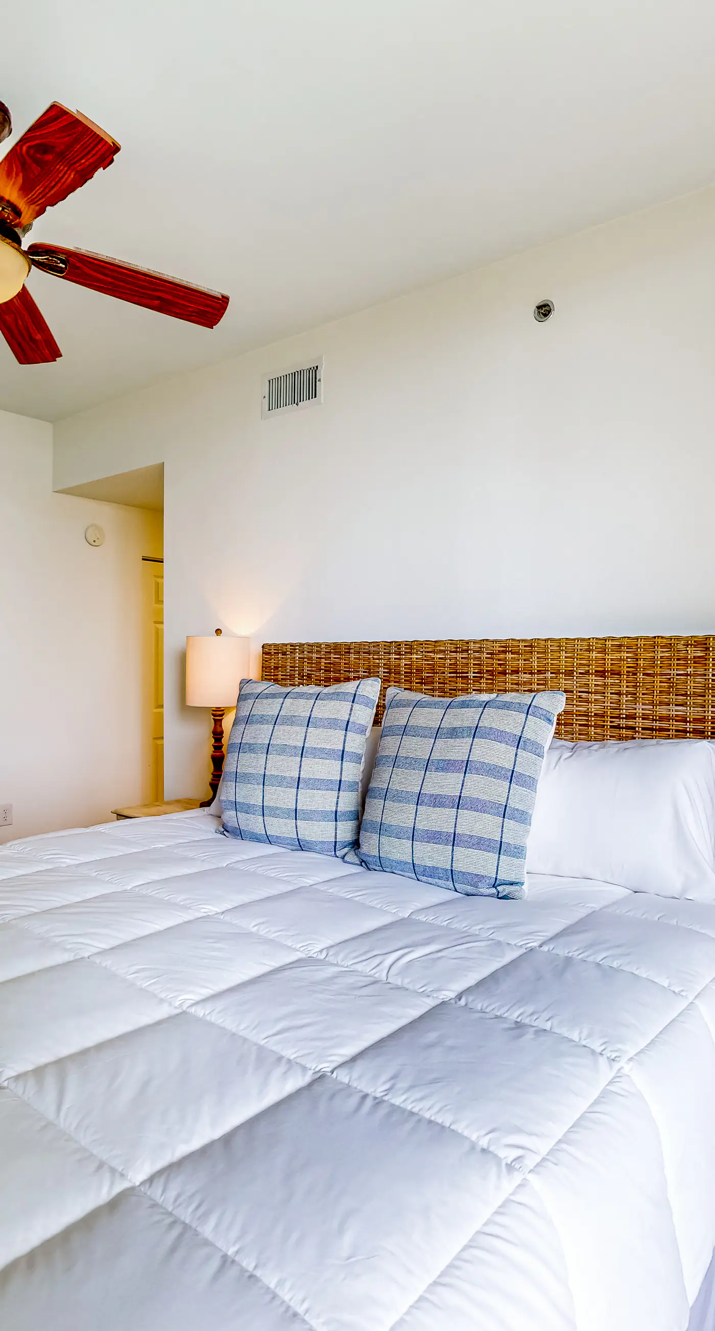 Peaceful water view condo with sauna, pool, tennis court, W&D, hot tub, & patio