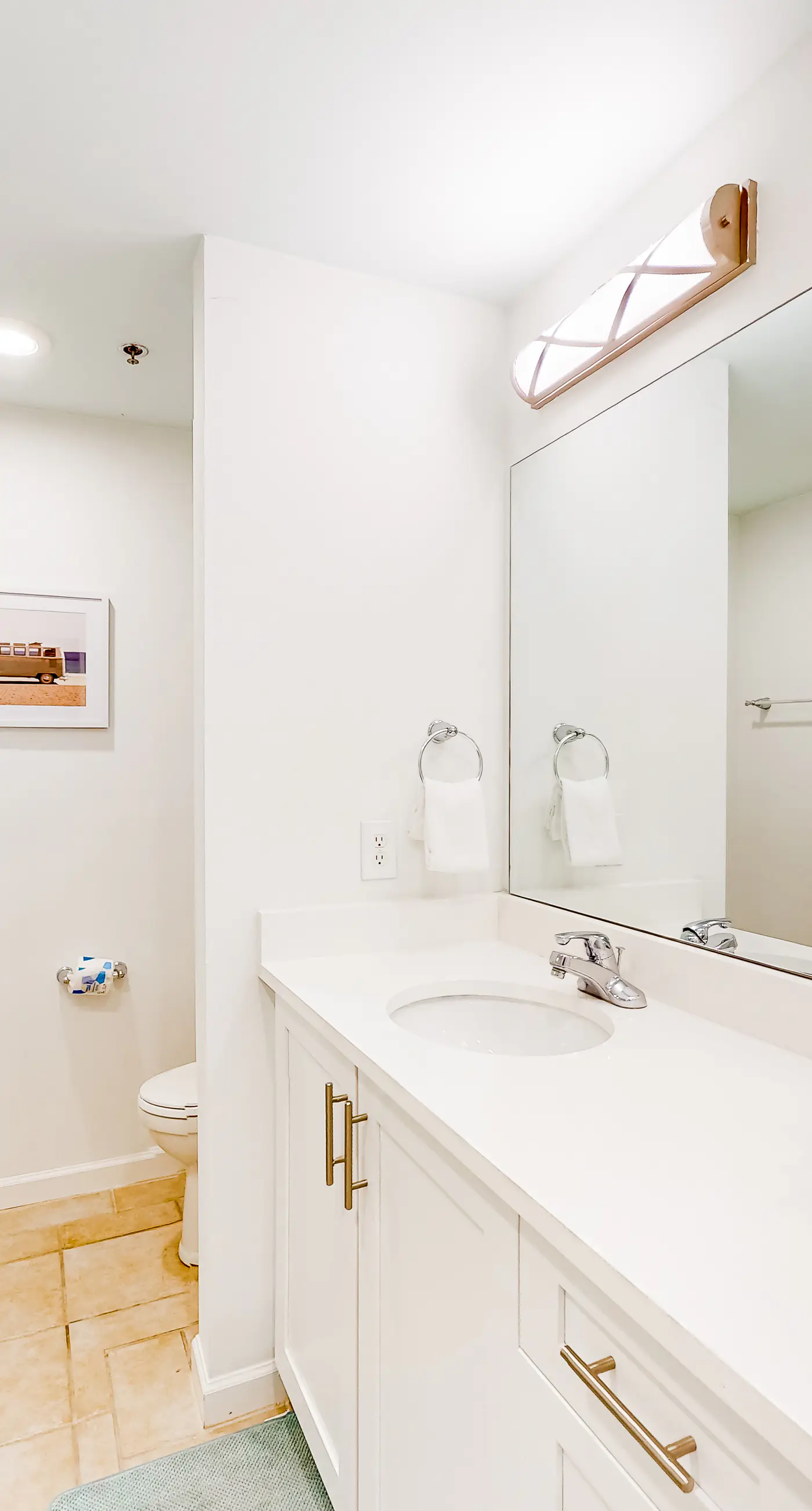 Peaceful water view condo with sauna, pool, tennis court, W&D, hot tub, & patio