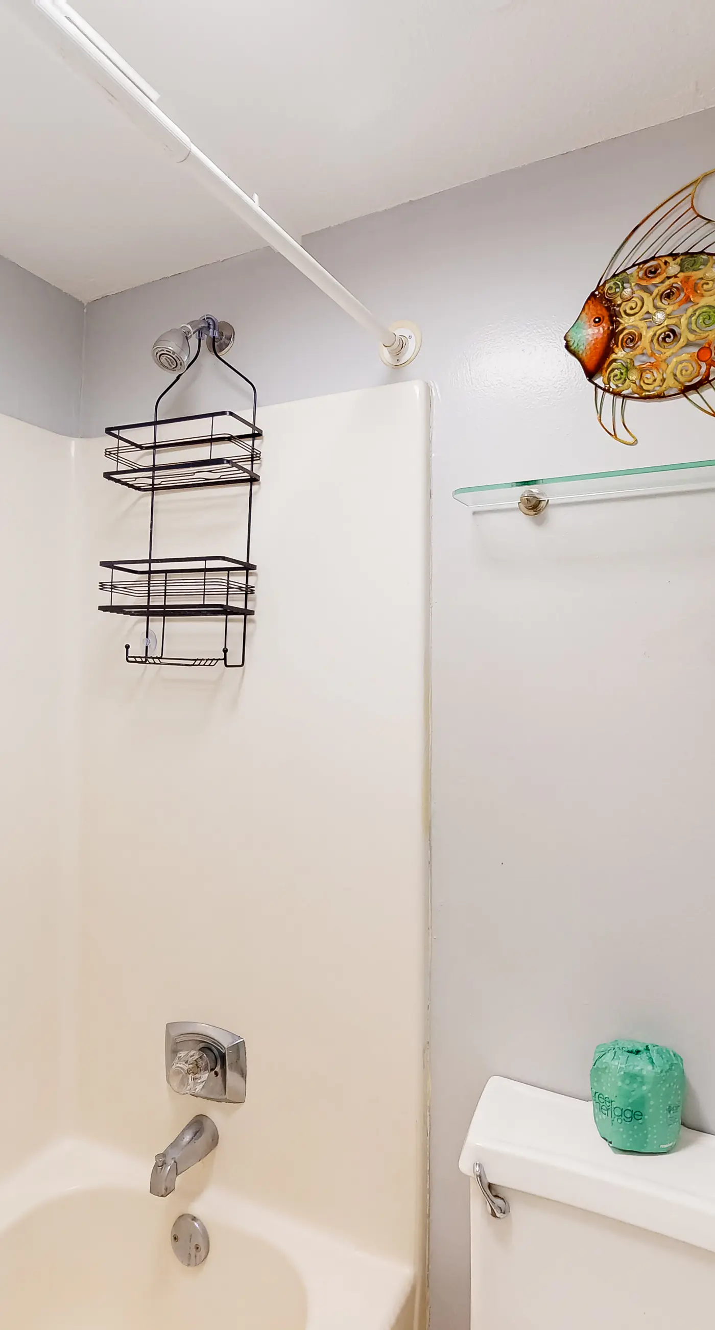 Inviting condo with ocean view, on-site pool, cozy balcony, washer/dryer & AC