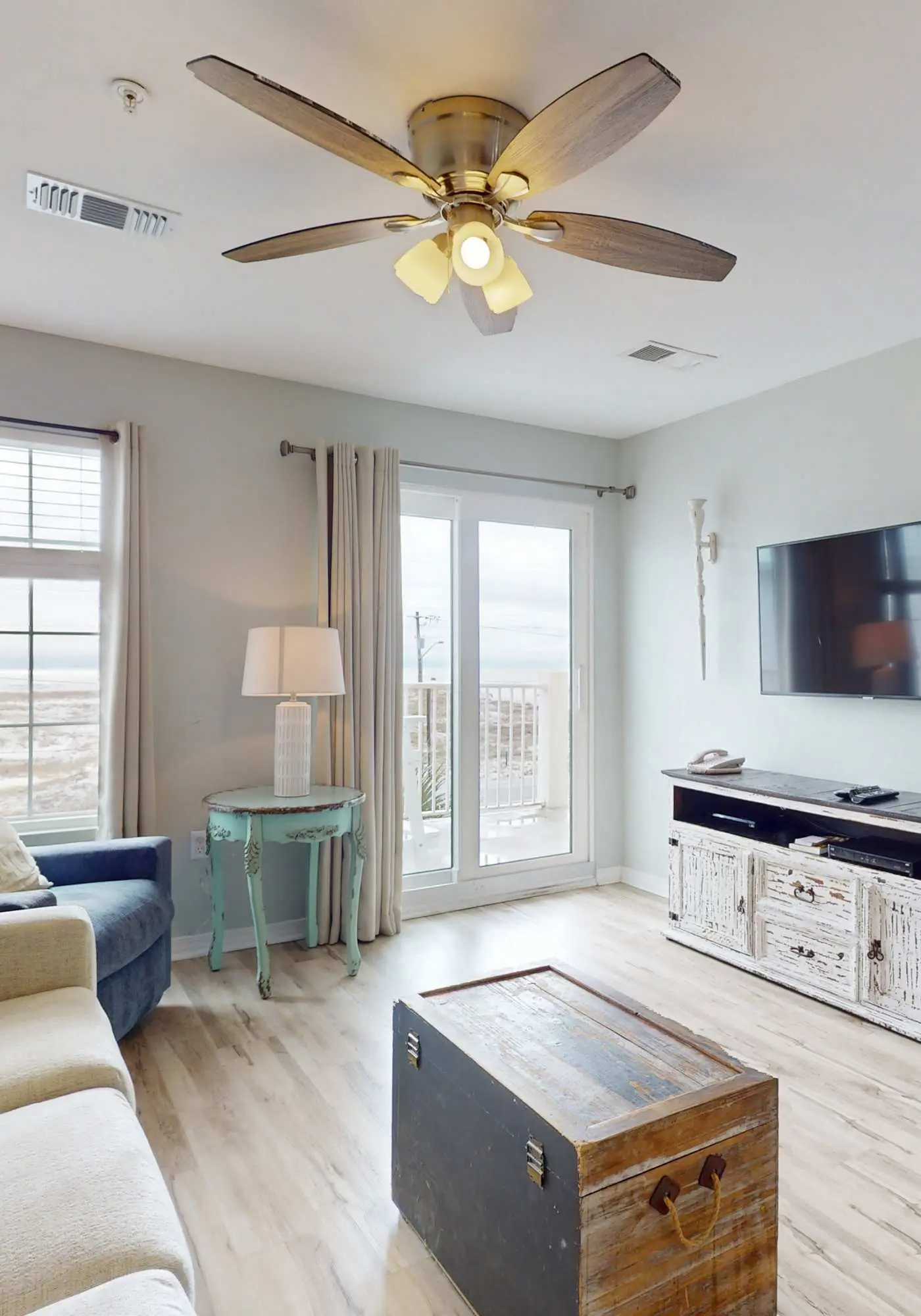 Grand Beach Resort #318, Condo in Gulf Shores with pool and hot tub access
