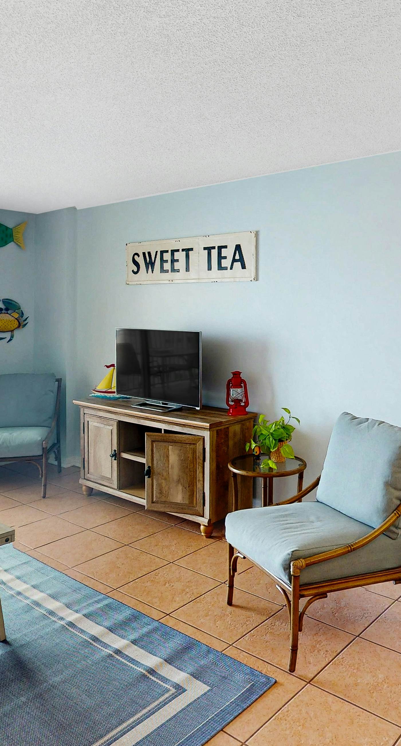 Newly updated beachfront condo with Gulf view, indoor,outdoor pools & hot tub