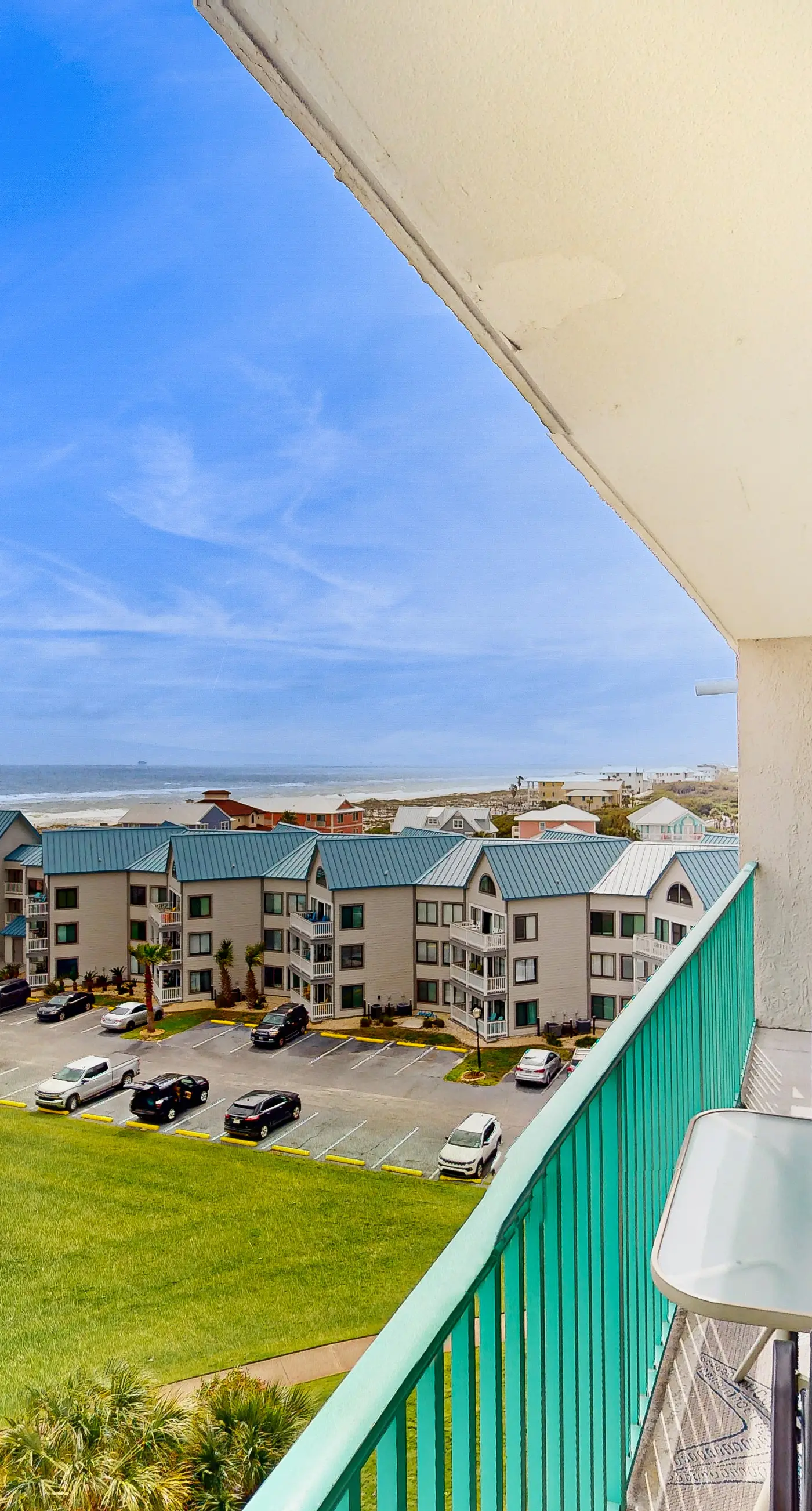 Newly updated beachfront condo with Gulf view, indoor,outdoor pools & hot tub