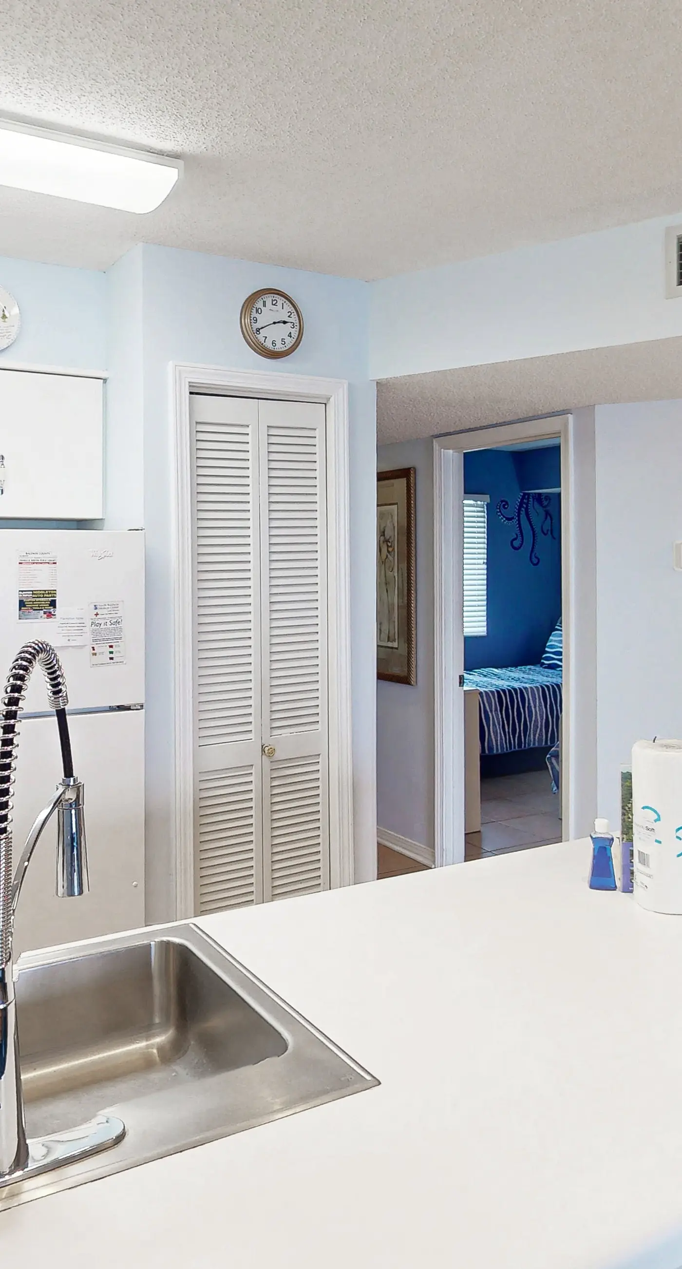 Newly updated beachfront condo with Gulf view, indoor,outdoor pools & hot tub