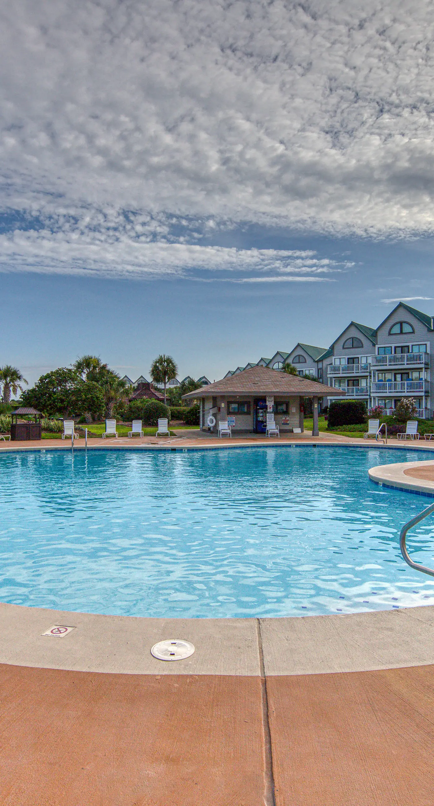 Newly updated beachfront condo with Gulf view, indoor,outdoor pools & hot tub