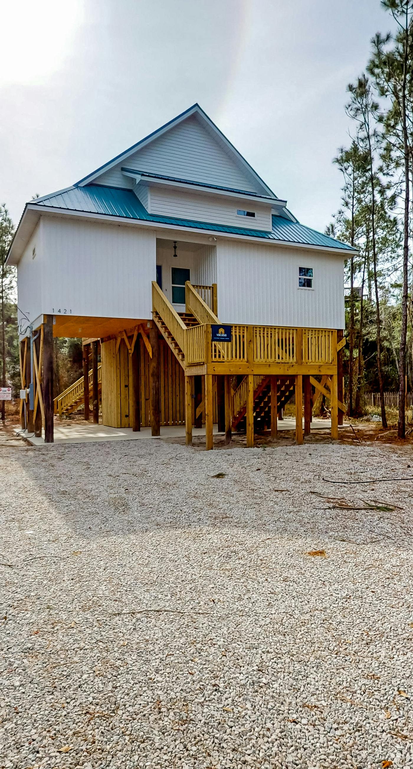 Peaceful hideaway with modern interior & spacious balcony - adjacent to the dune