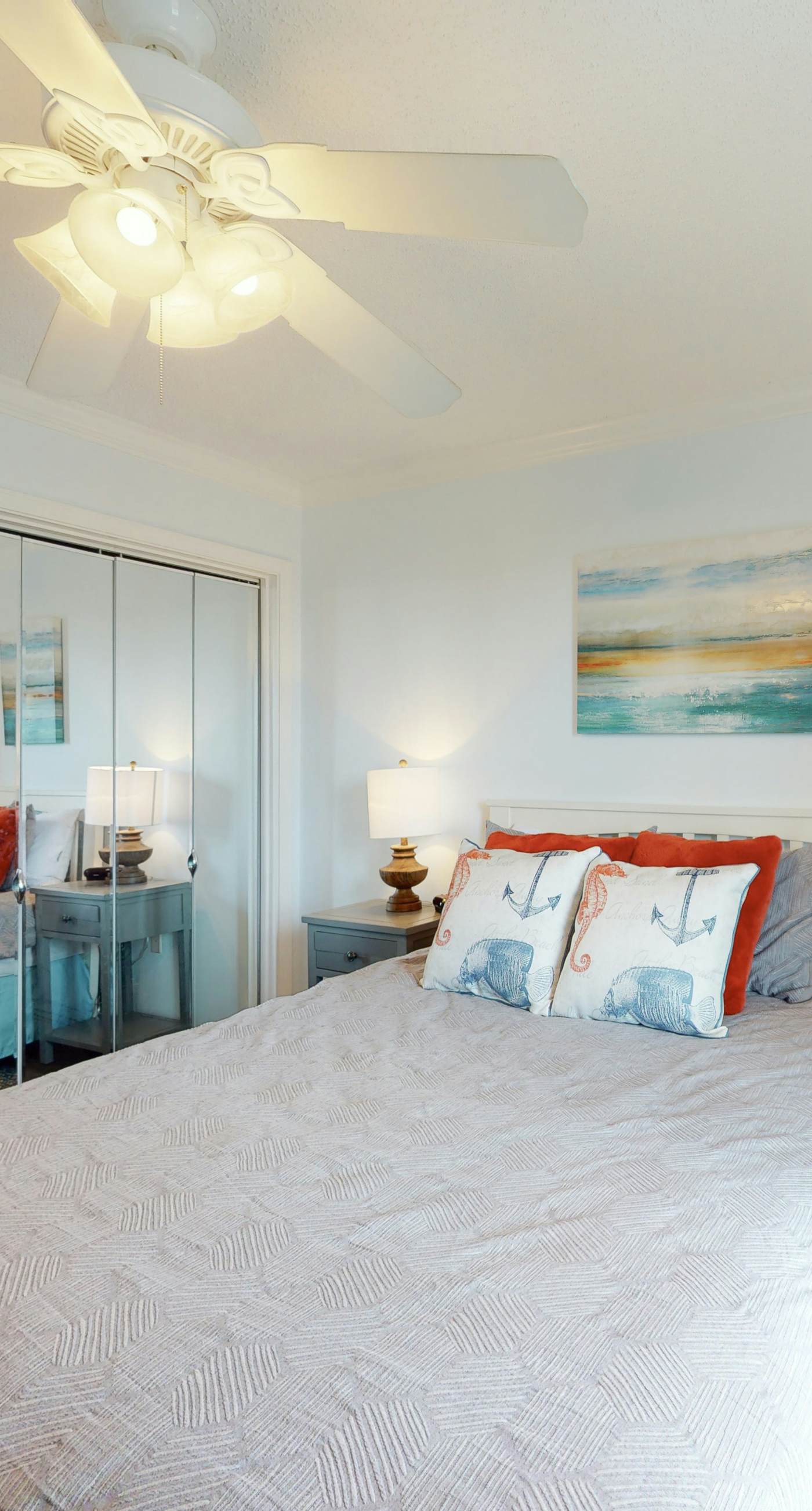 Beautiful oceanfront condo with pool, hot tub, beach access, balcony, & WiFi