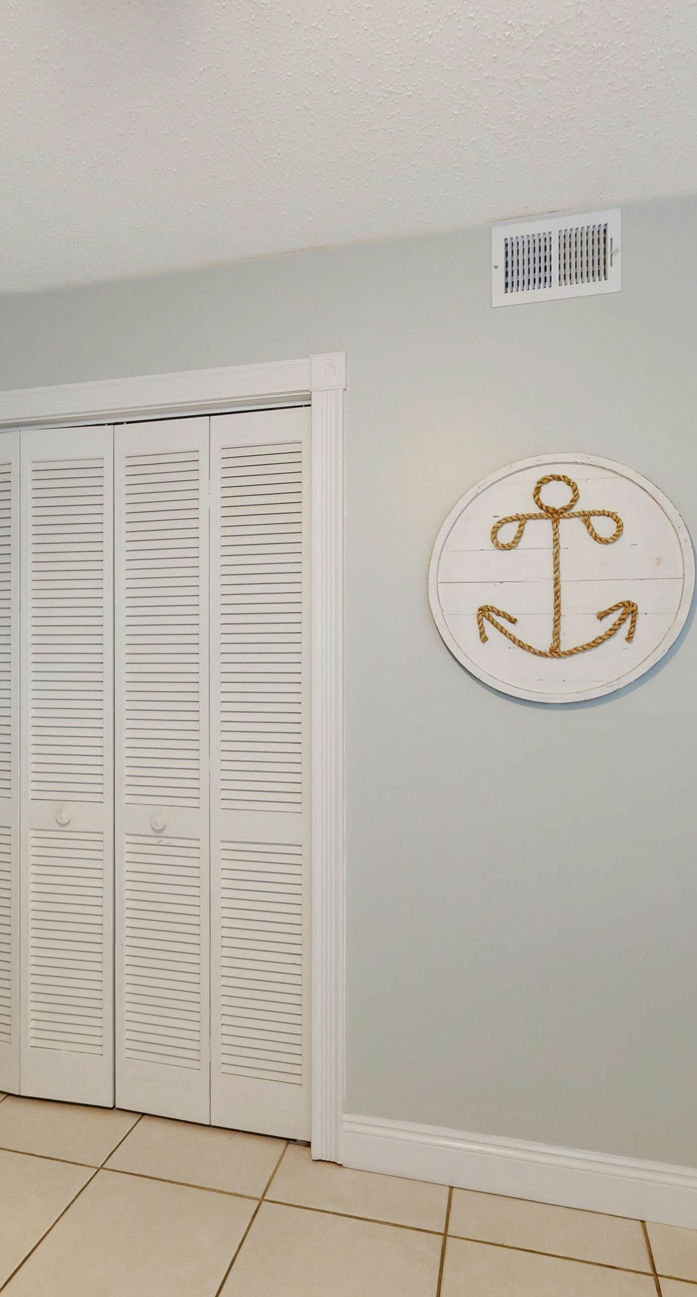 Beachfront condo with Gulf views, pool, washer,dryer, & central AC