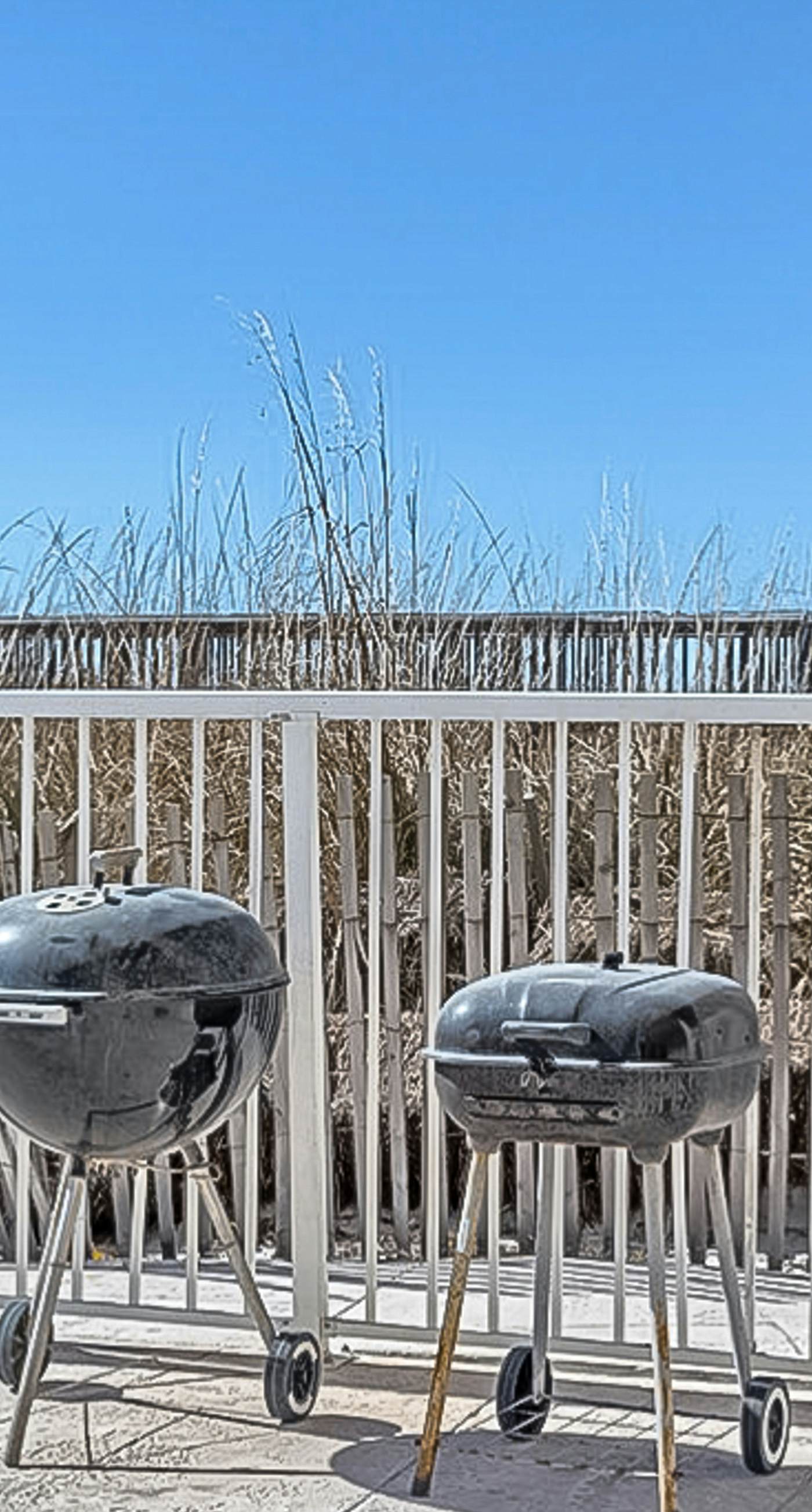 Beachfront condo with Gulf views, pool, washer,dryer, & central AC