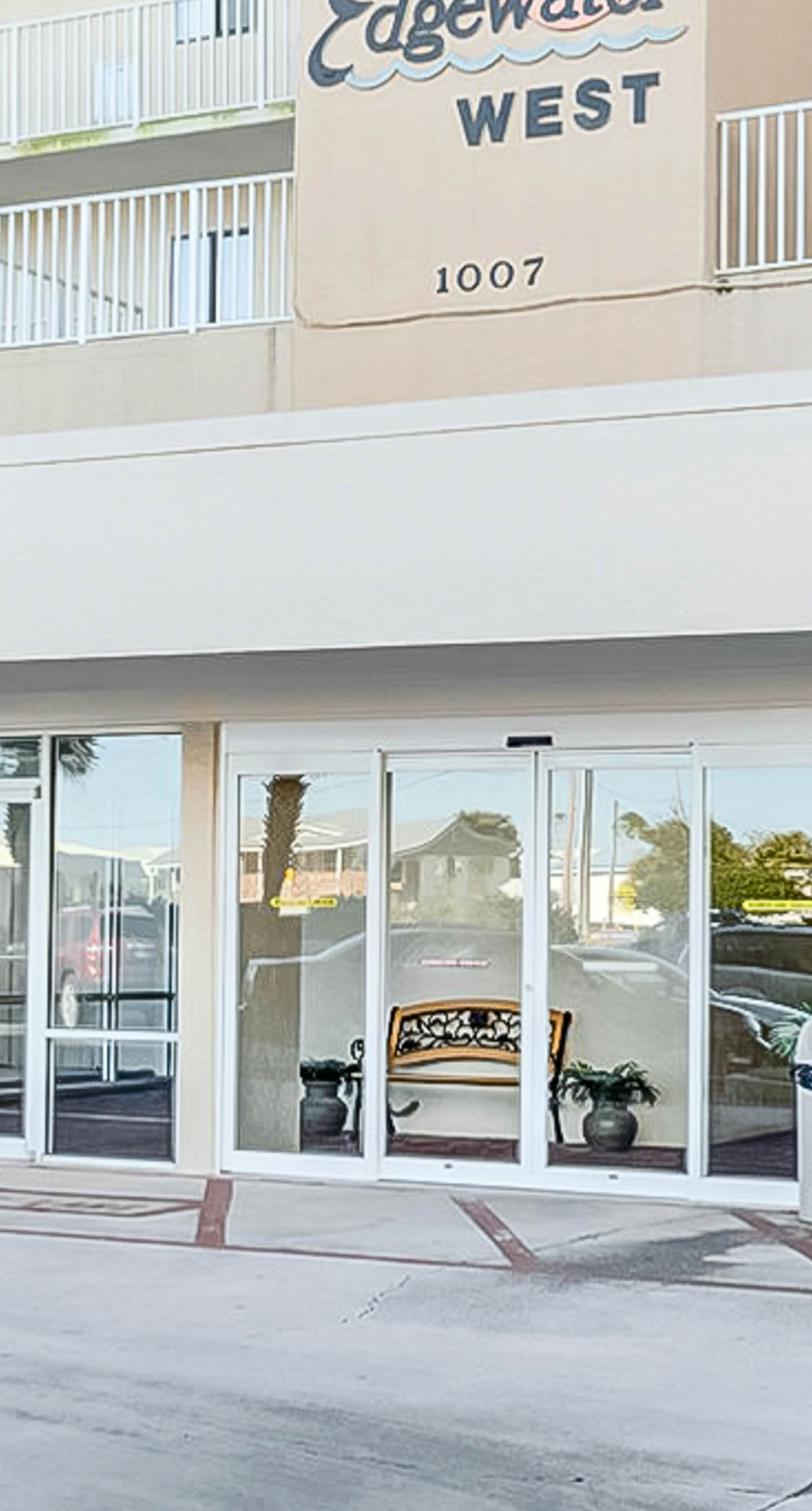 Beachfront condo with Gulf views, pool, washer,dryer, & central AC