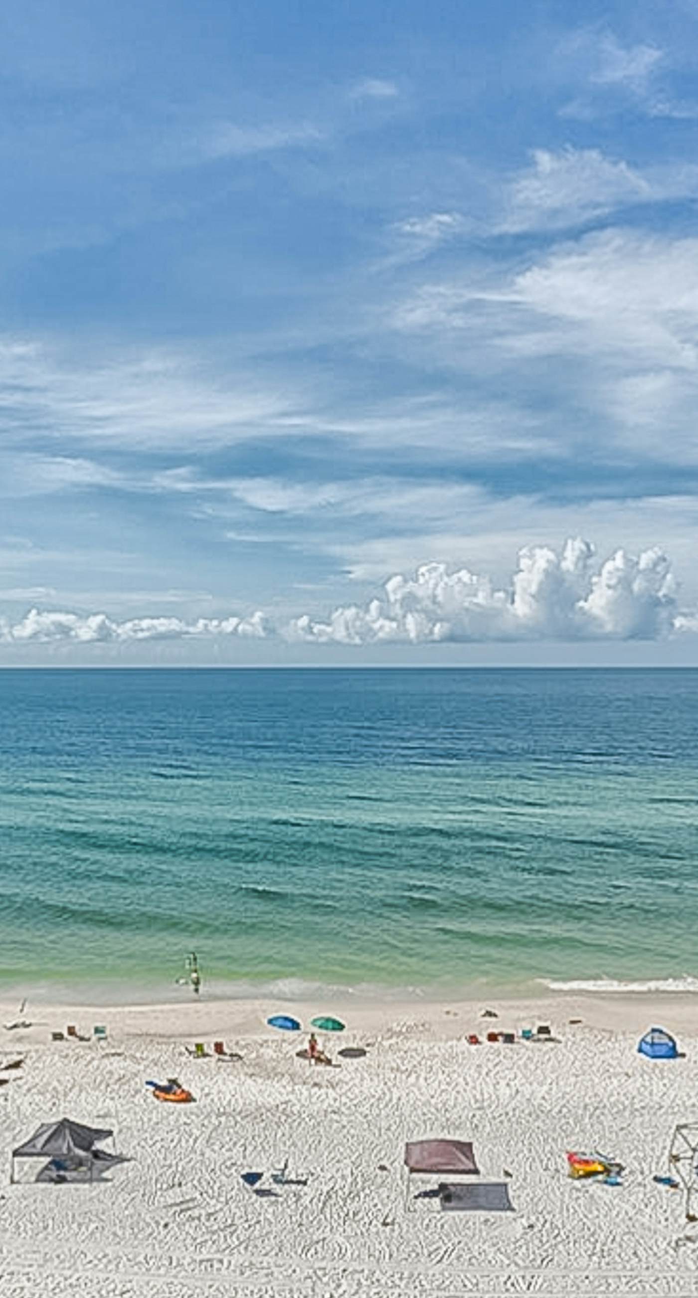 Beachfront condo with Gulf views, pool, washer,dryer, & central AC