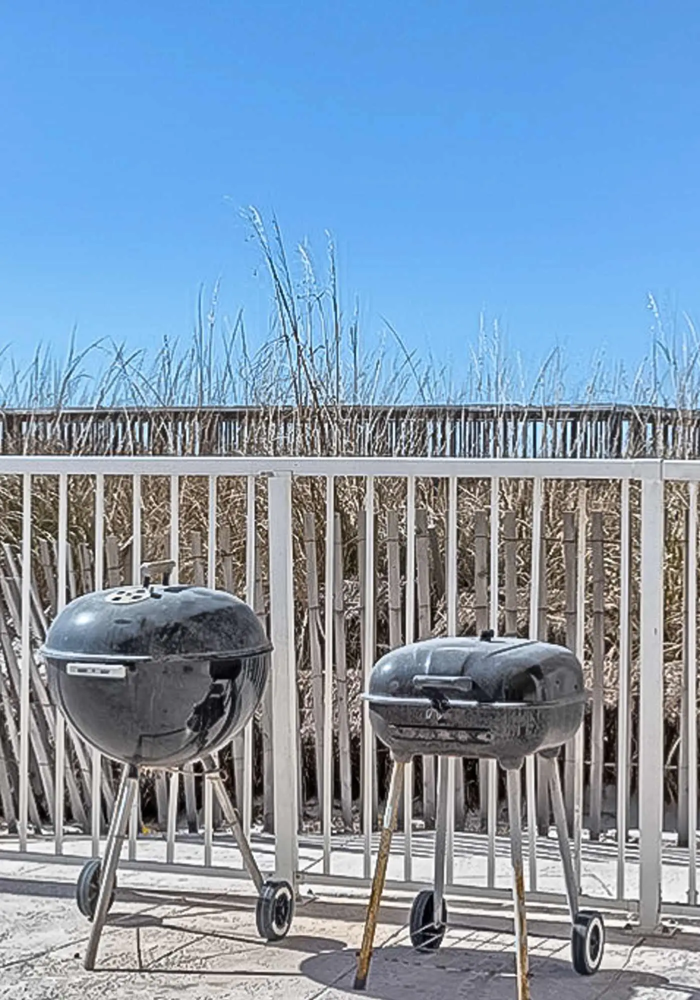 Beachfront condo with Gulf views, pool, washer,dryer, & central AC