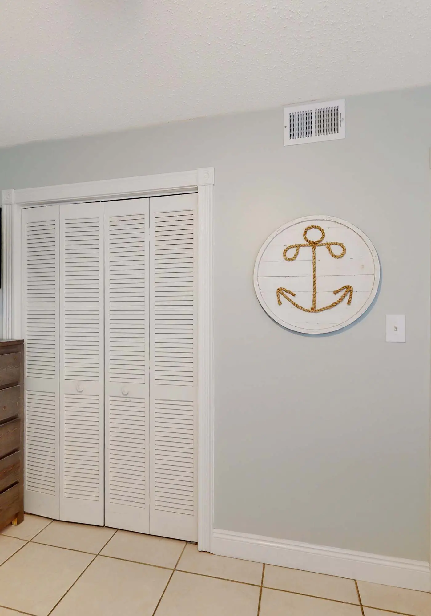 Beachfront condo with Gulf views, pool, washer,dryer, & central AC