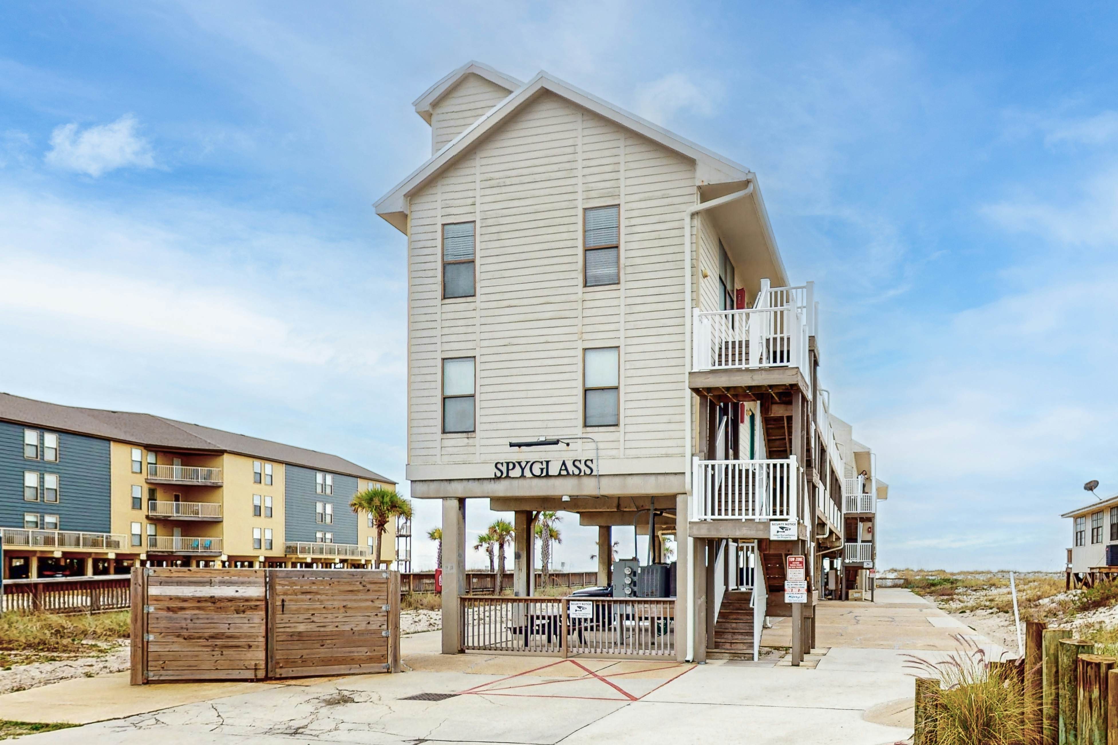 Beachfront condo with outdoor pool, beach views, washer/dryer, beach access