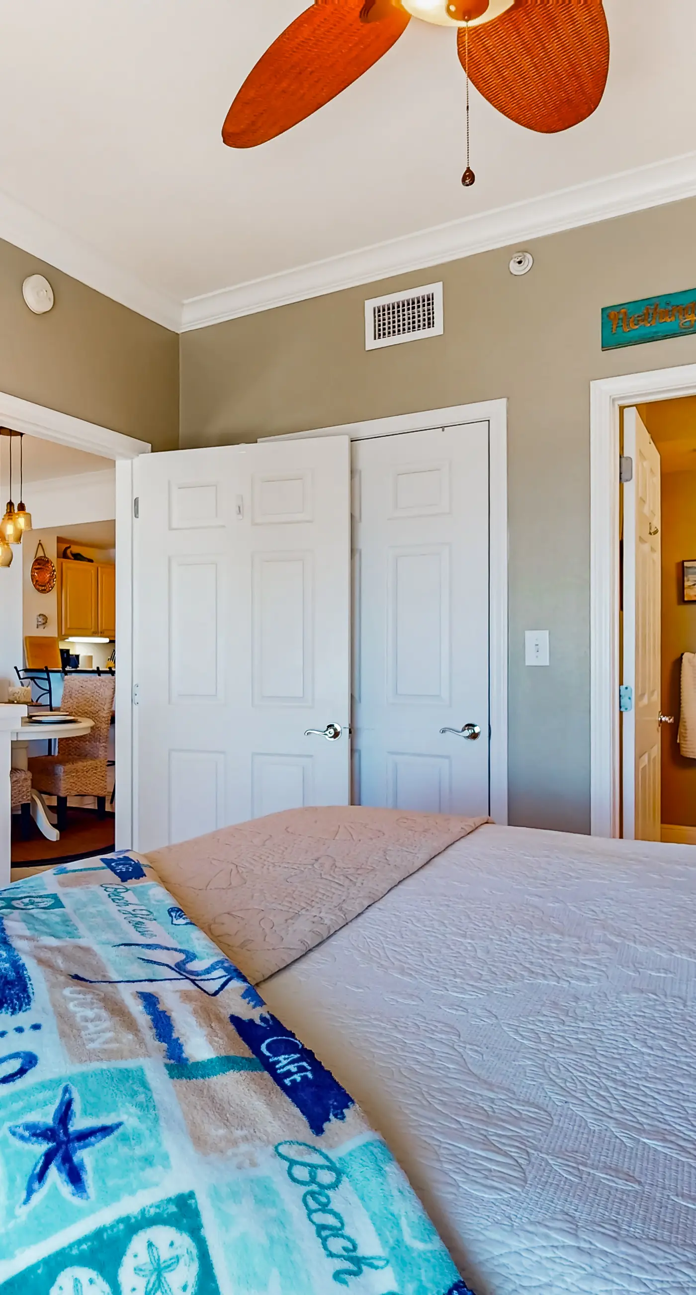 Gulfview condo with skywalk to the beach,  indoor & outdoor pool, & sauna