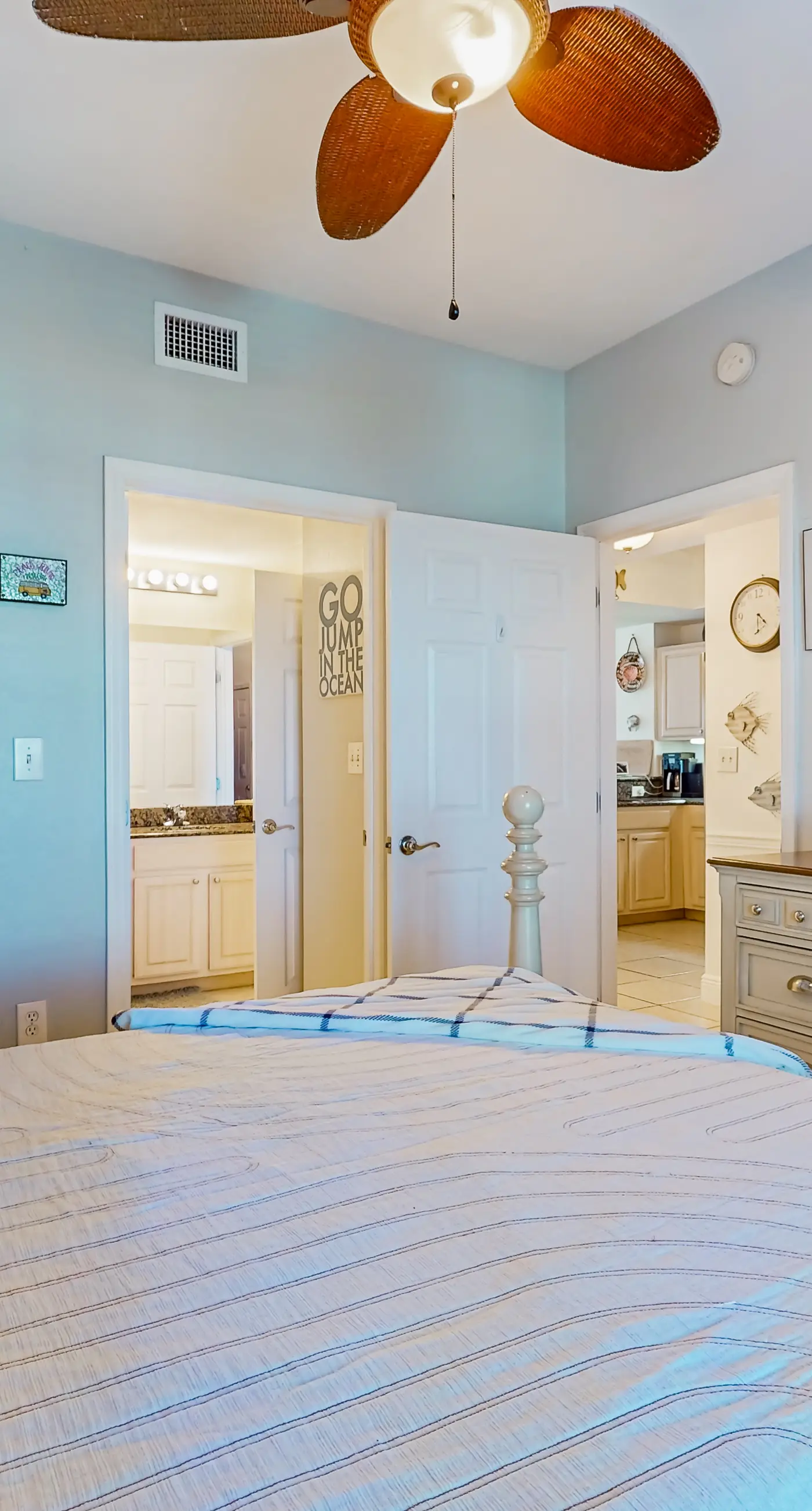 Gulfview condo with skywalk to the beach,  indoor & outdoor pool, & sauna