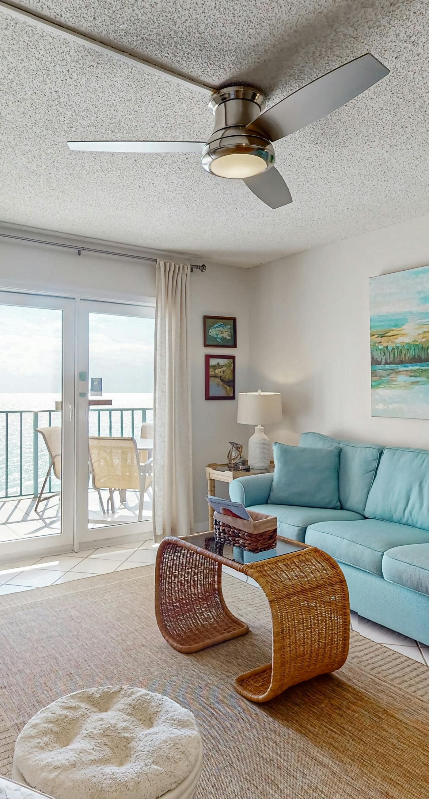 Beachfront condo w 7th-floor views, pools, W&D, WiFi, private balcony